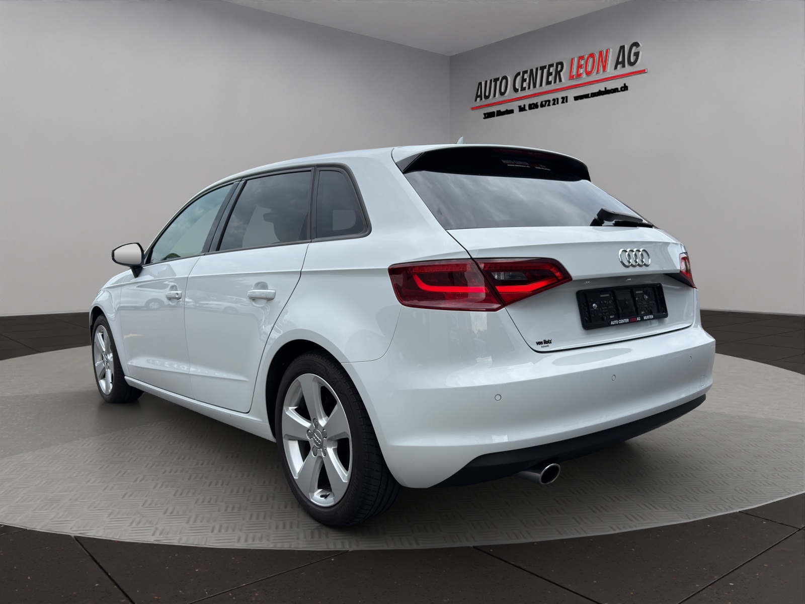 AUDI A3 Sportback 1.6 TDI Ambition-image-3