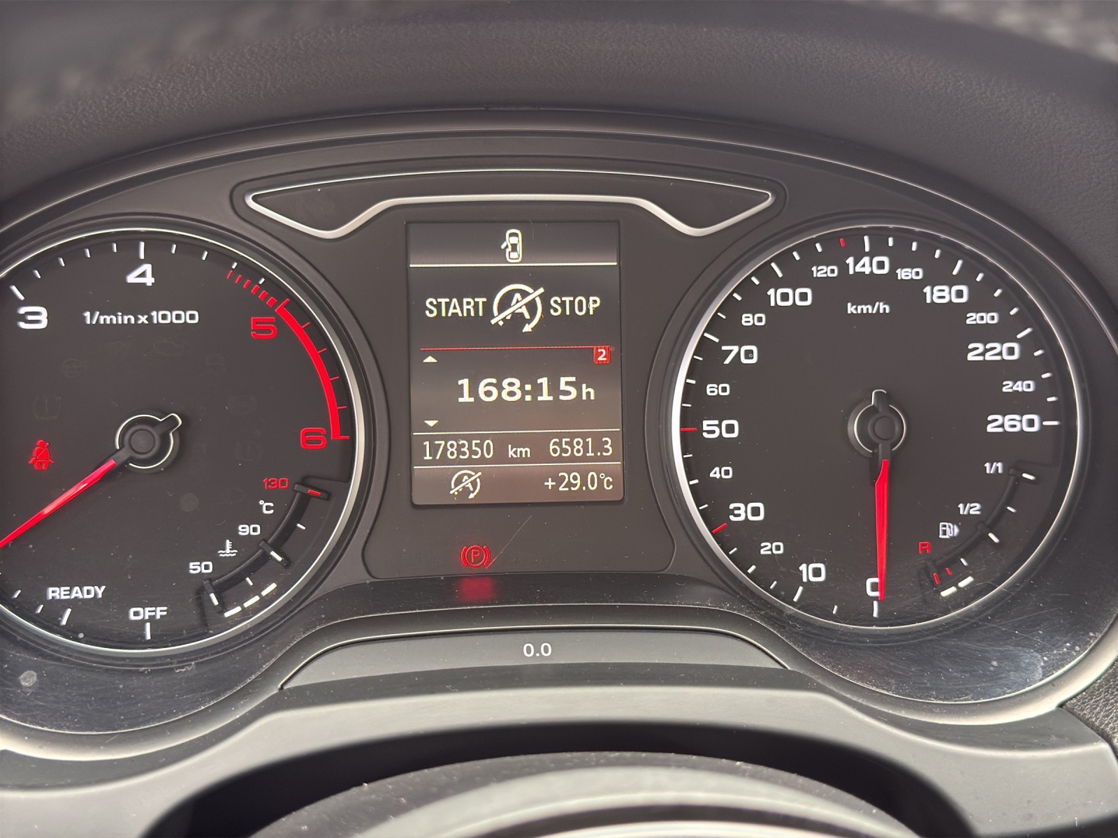 AUDI A3 Sportback 1.6 TDI Ambition-image-10