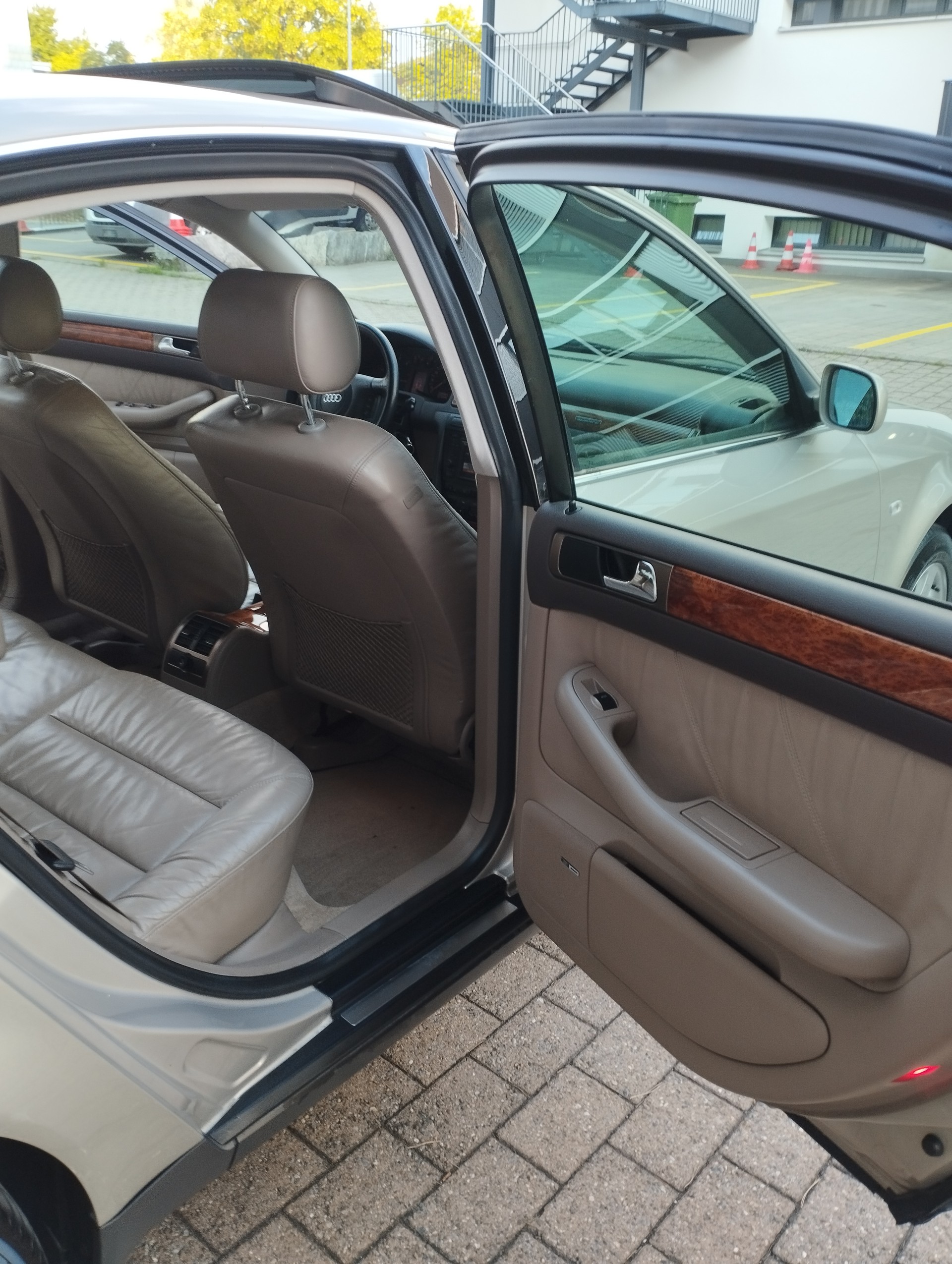 AUDI 2.5 TDI Quattro-image-8