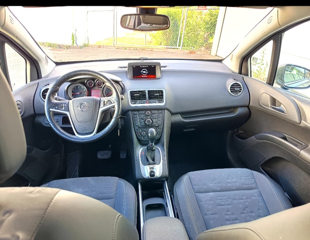 OPEL Meriva 1.4 Turbo Cosmo Automatic-image-8