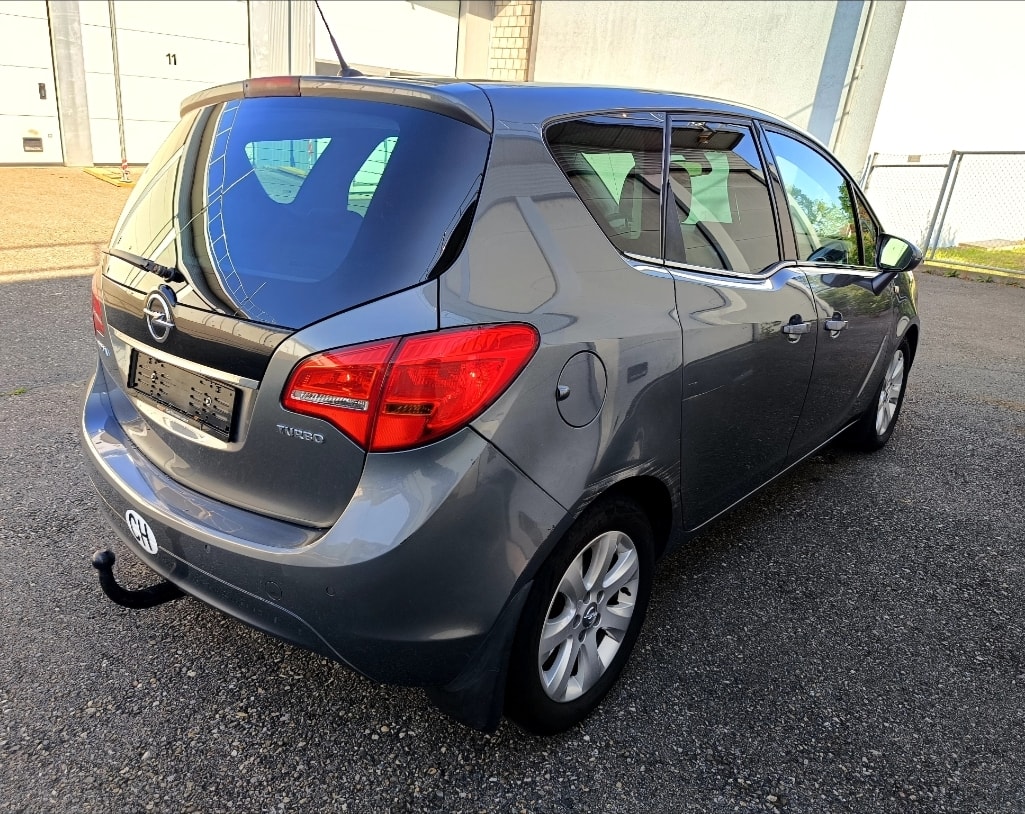 OPEL Meriva 1.4 Turbo Cosmo Automatic-image-2