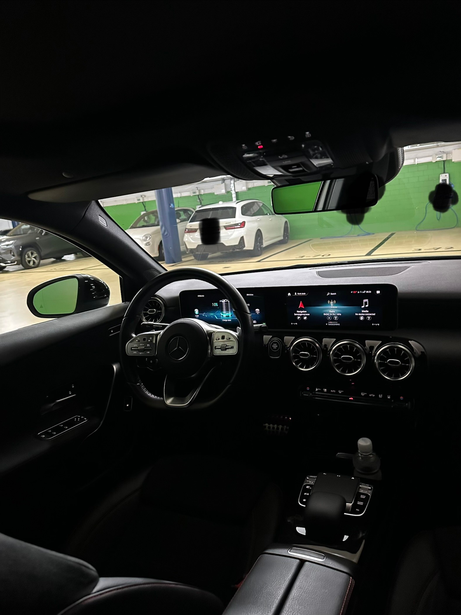 MERCEDES-BENZ A250e AMG Line 8G-DCT (Plugin Hybrid)-image-17