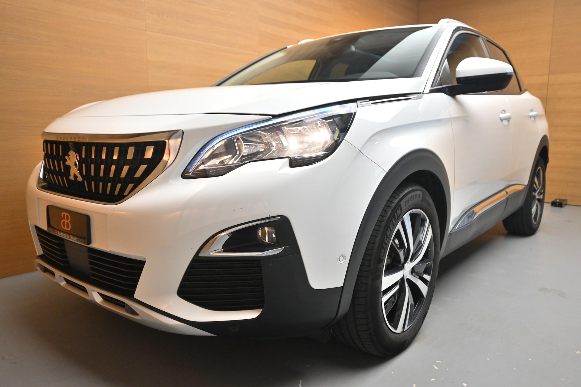 PEUGEOT 3008 1.5 BlueHDi Allure-image-2
