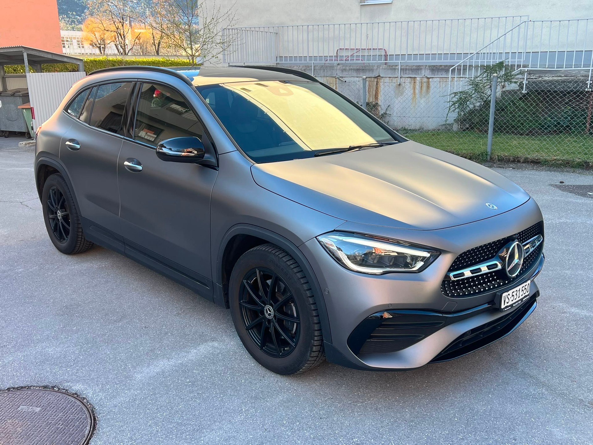 MERCEDES-BENZ GLA 220d 4Matic AMG Line 8G-DCT-image-0