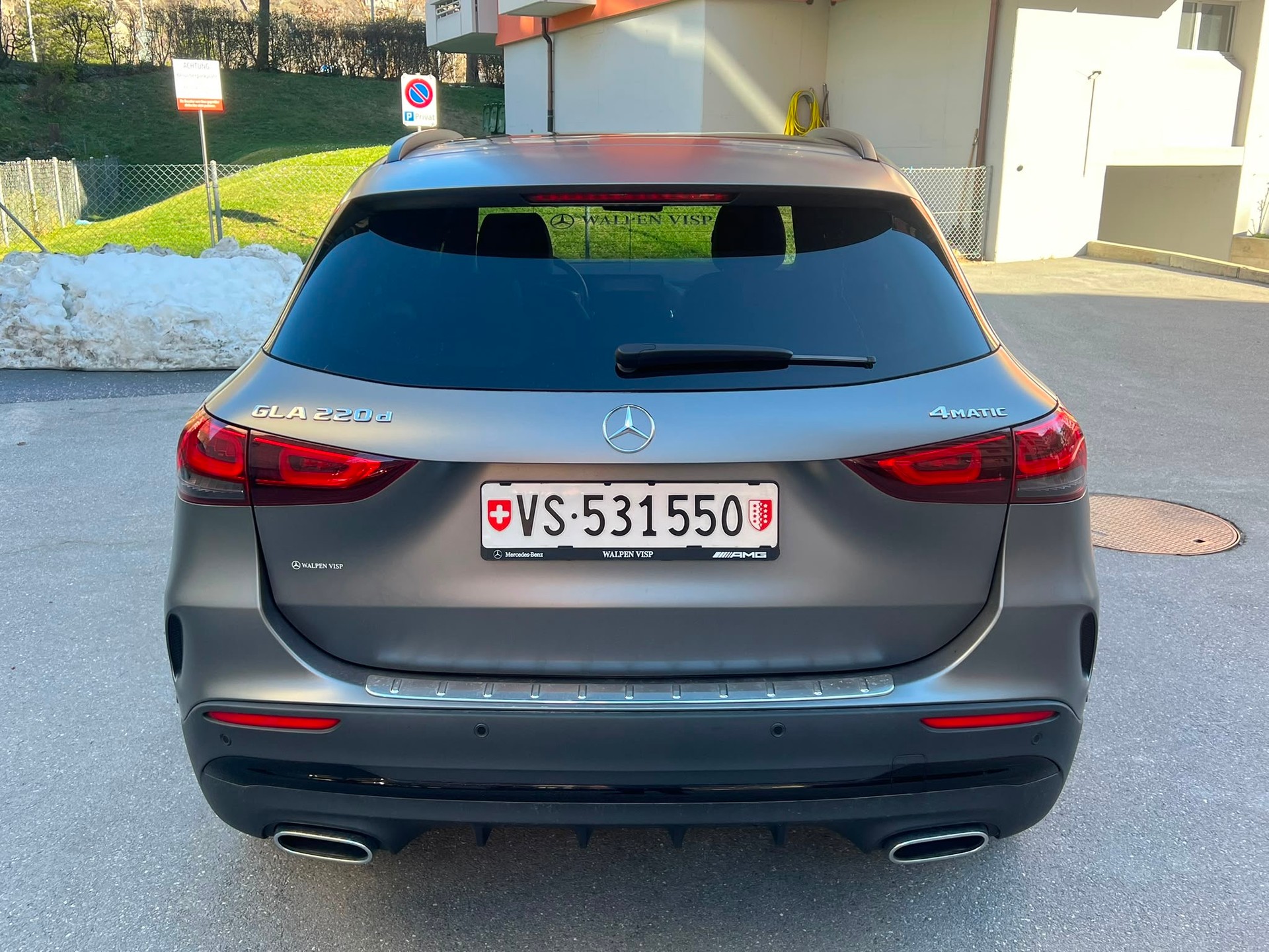 MERCEDES-BENZ GLA 220d 4Matic AMG Line 8G-DCT-image-5
