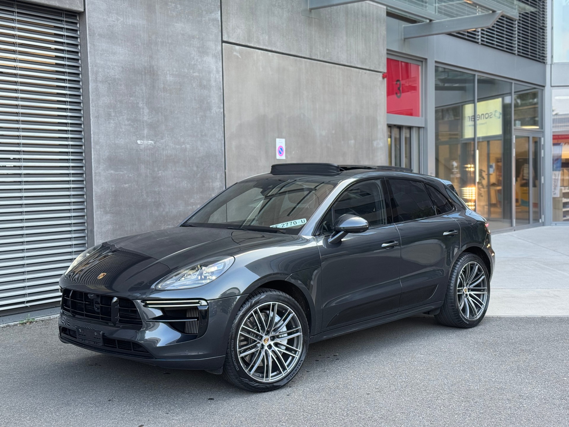 PORSCHE Macan Turbo PACK CARBON PDK-image-0