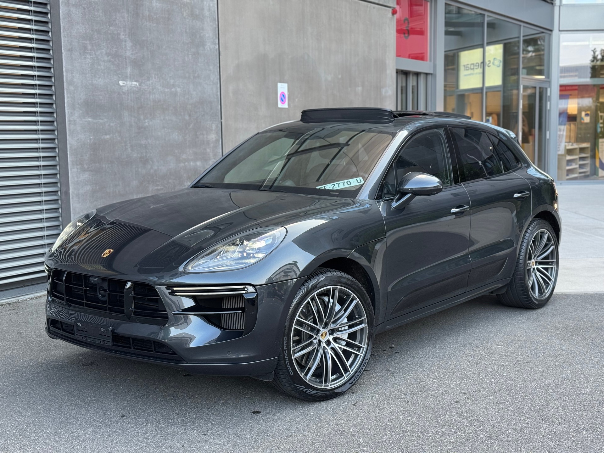 PORSCHE Macan Turbo PACK CARBON PDK-image-1