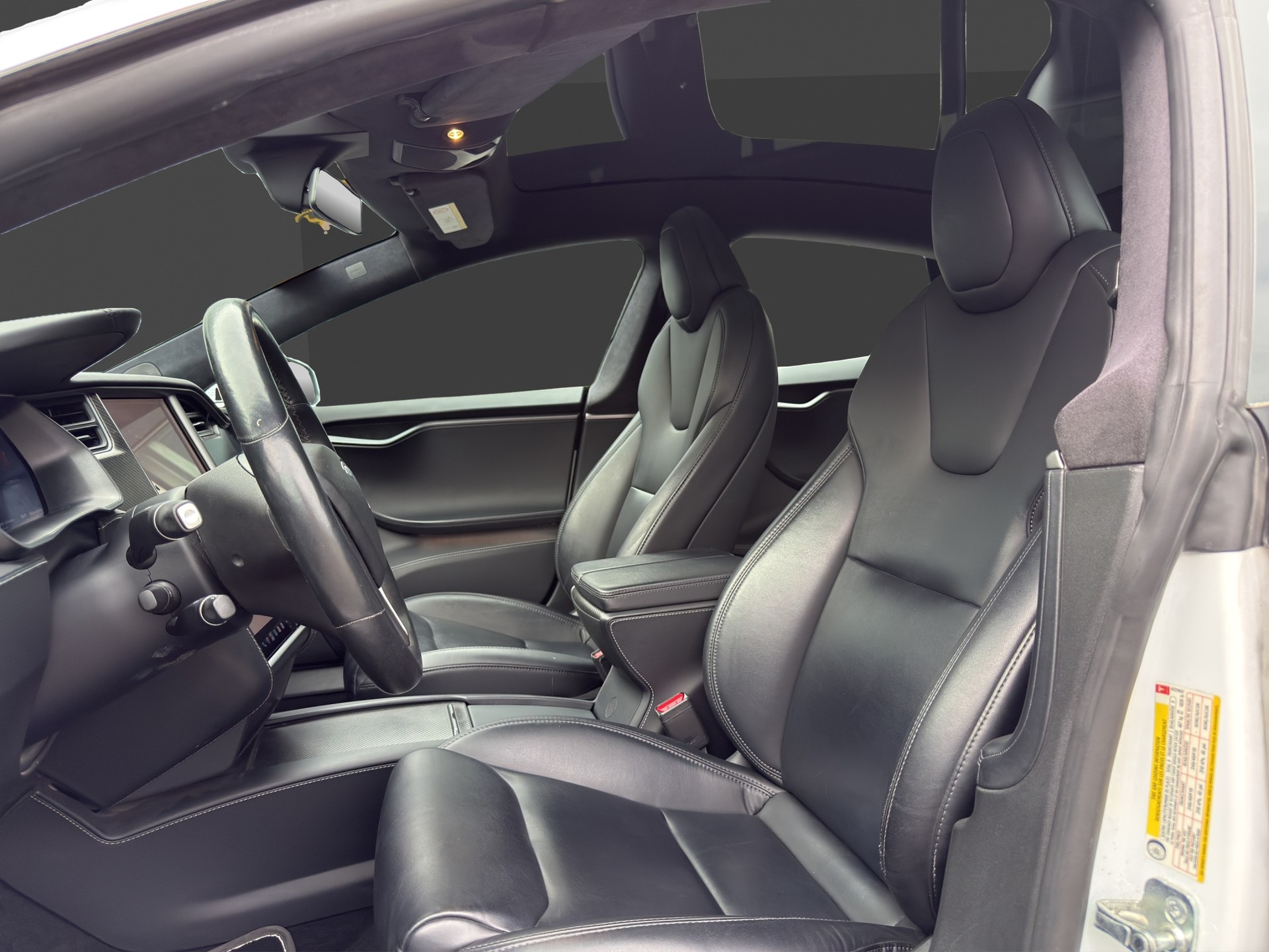 TESLA Model S Performance-image-15