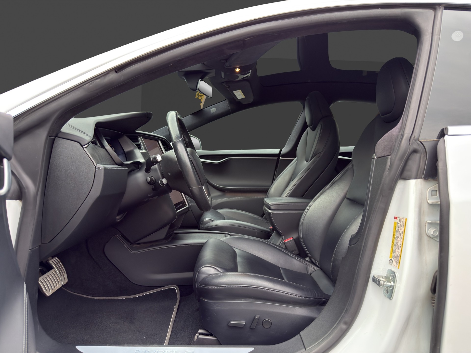 TESLA Model S Performance-image-14