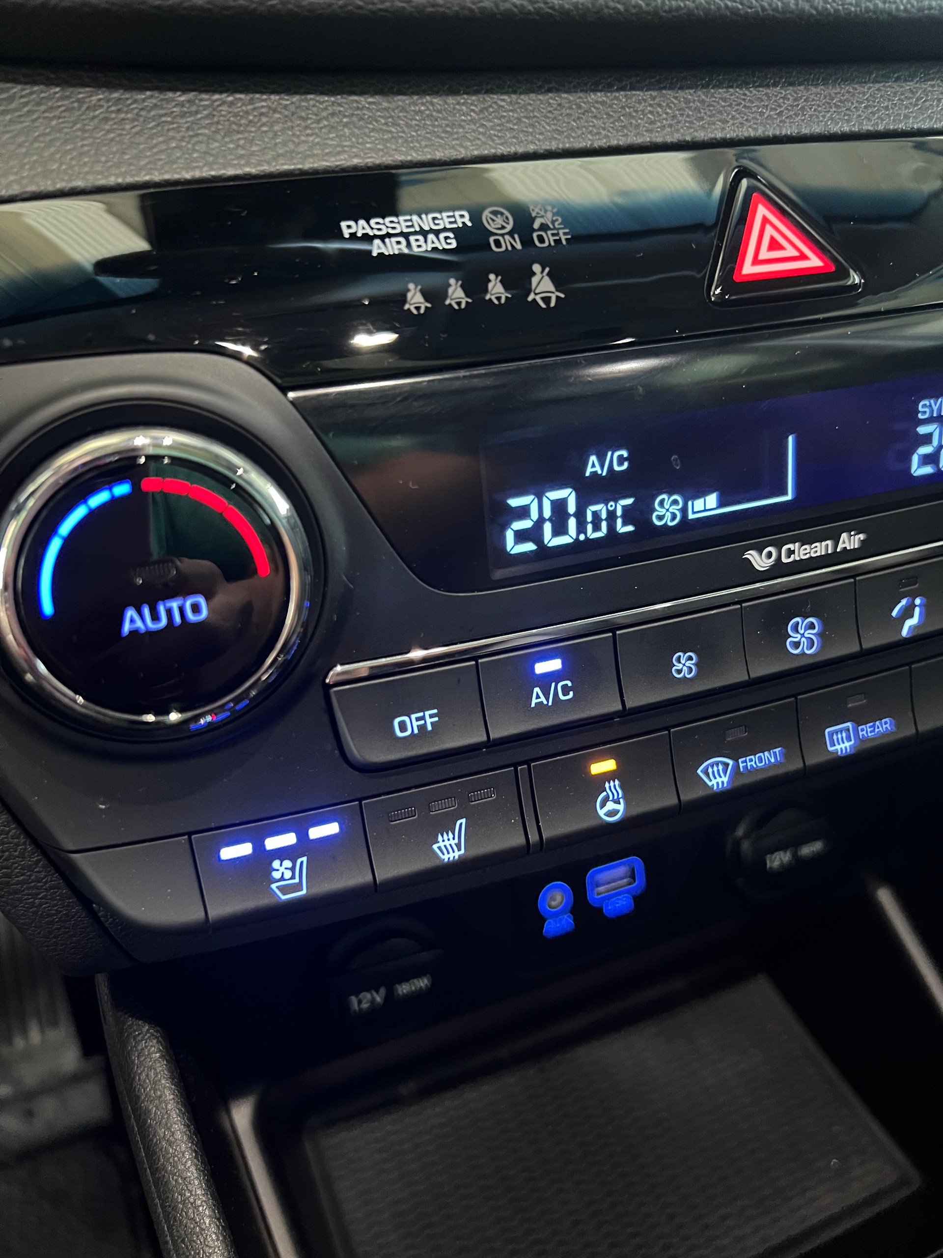 HYUNDAI Tucson 2.0 CRDI Vertex 4WD Automatic**Panodach,Sitzbelüftung,Rückfahrtkamera,Frisch ab MFK**-image-13