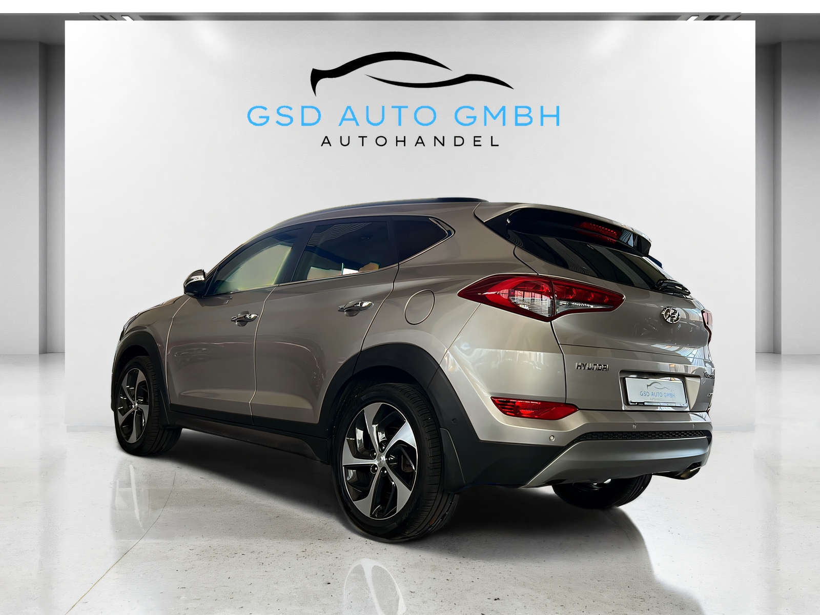 HYUNDAI Tucson 2.0 CRDI Vertex 4WD Automatic**Panodach,Sitzbelüftung,Rückfahrtkamera,Frisch ab MFK**-image-2