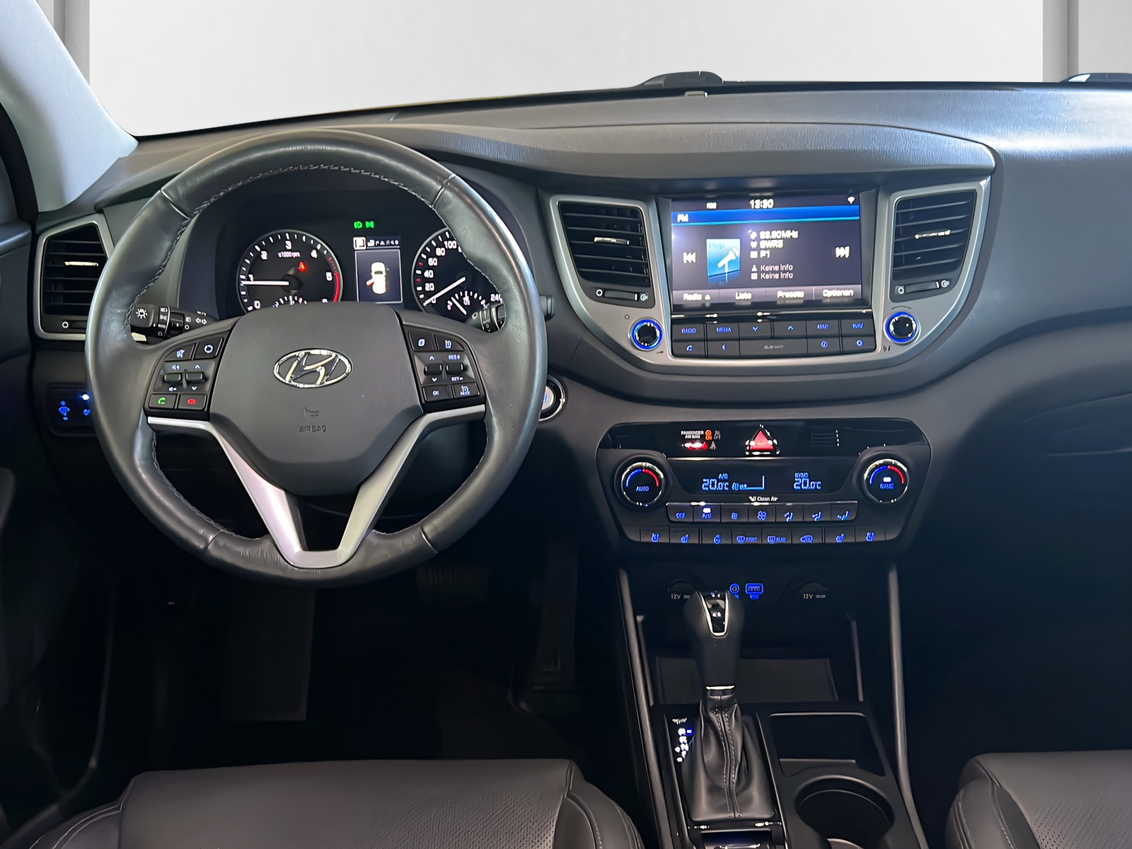 HYUNDAI Tucson 2.0 CRDI Vertex 4WD Automatic**Panodach,Sitzbelüftung,Rückfahrtkamera,Frisch ab MFK**-image-6