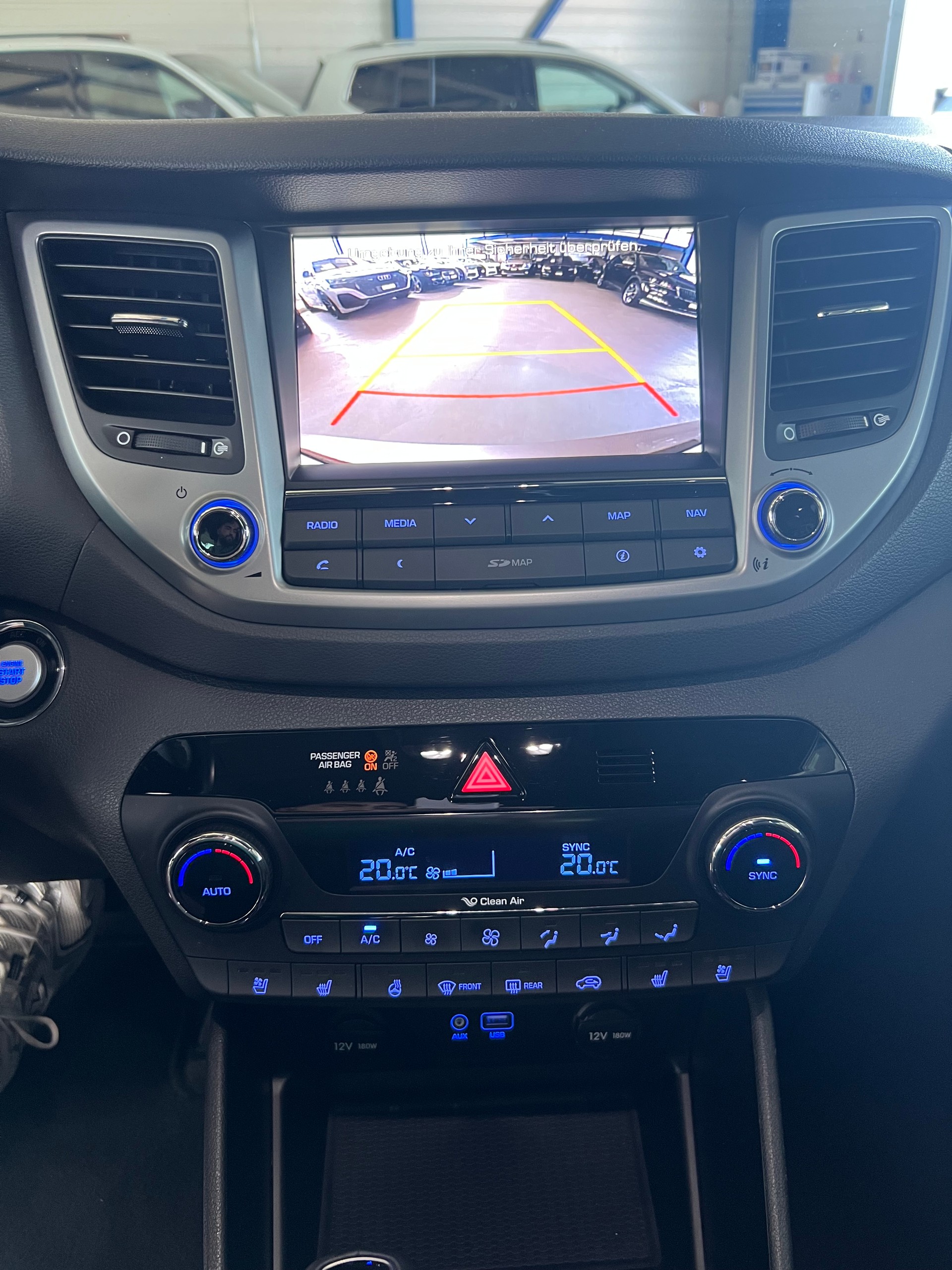 HYUNDAI Tucson 2.0 CRDI Vertex 4WD Automatic**Panodach,Sitzbelüftung,Rückfahrtkamera,Frisch ab MFK**-image-10