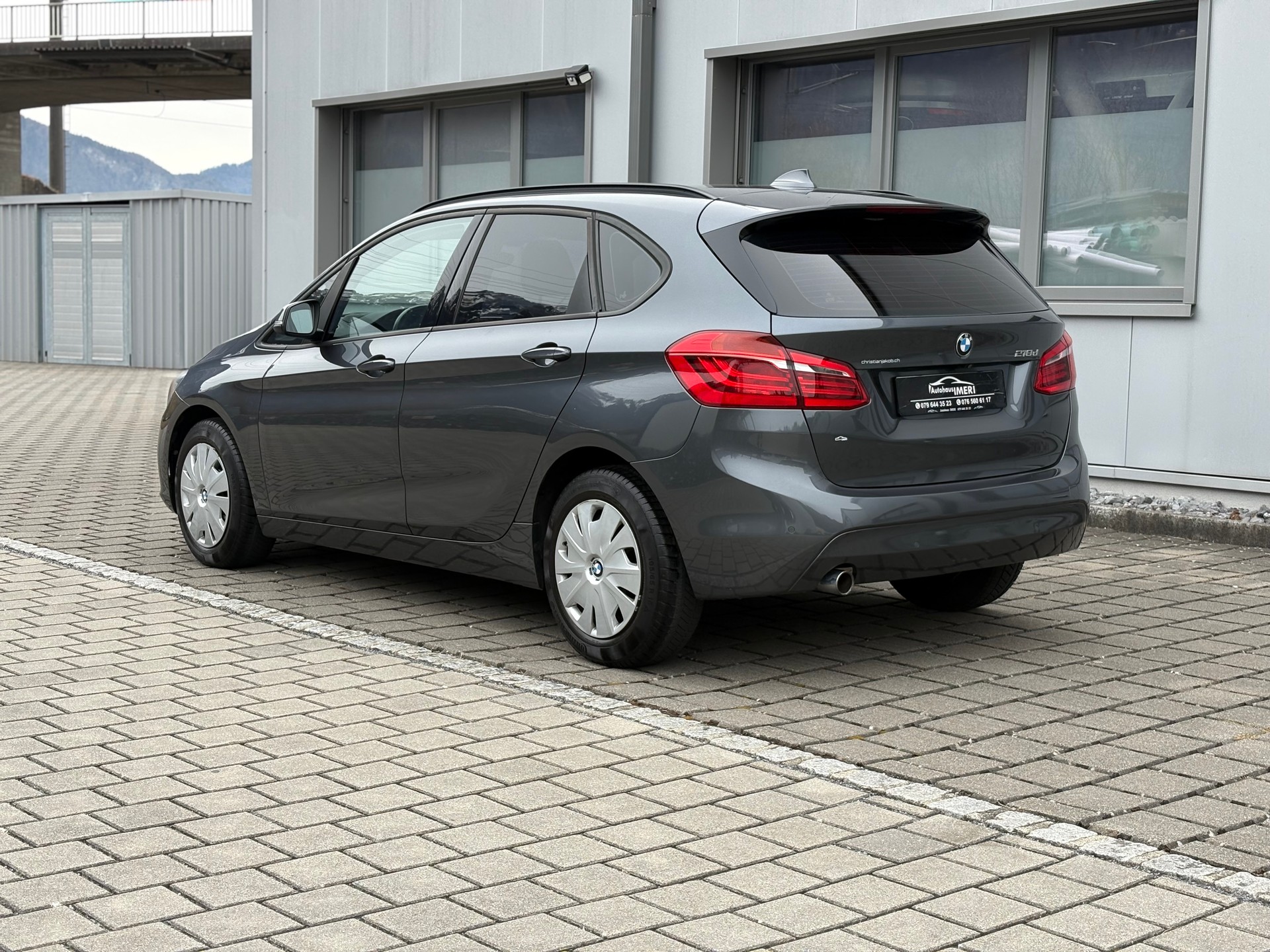 BMW 218d Active Tourer Steptronic MFK 30.01.2026 & Frisch ab Service-image-5