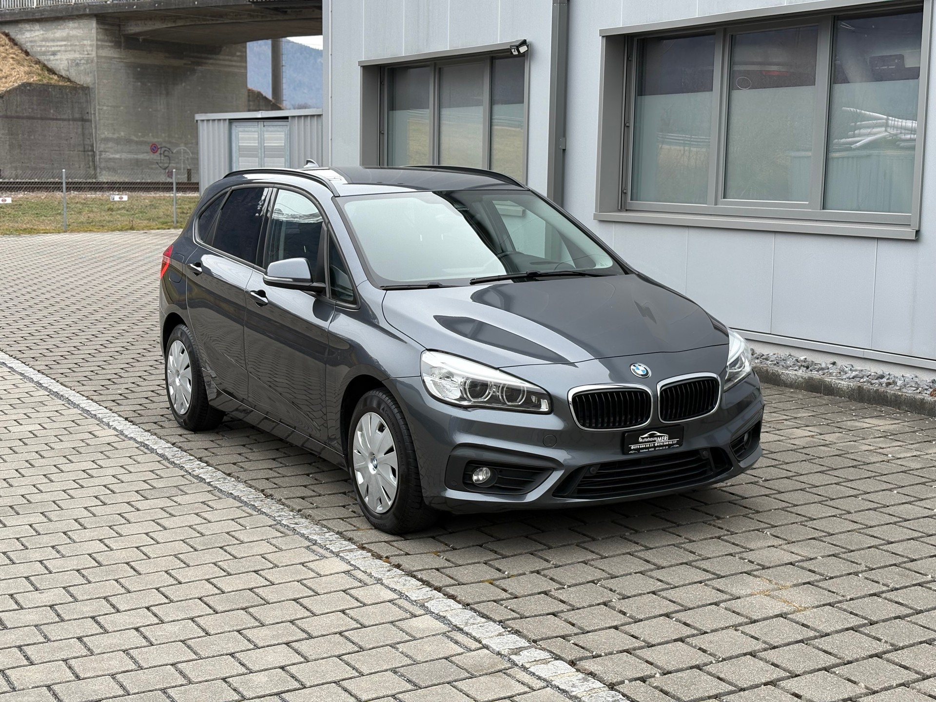 BMW 218d Active Tourer Steptronic MFK 30.01.2026 & Frisch ab Service-image-3