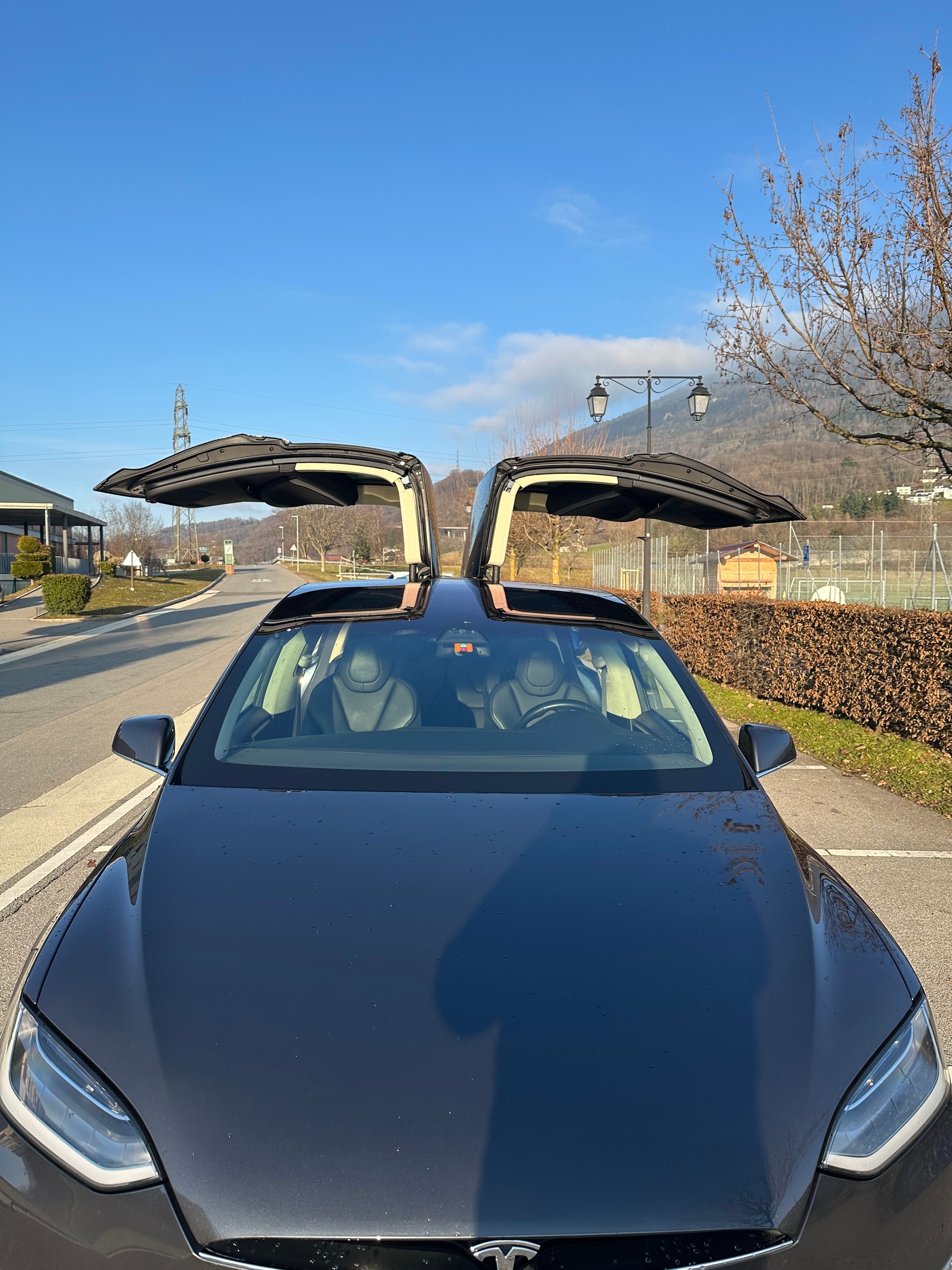 TESLA 100 D