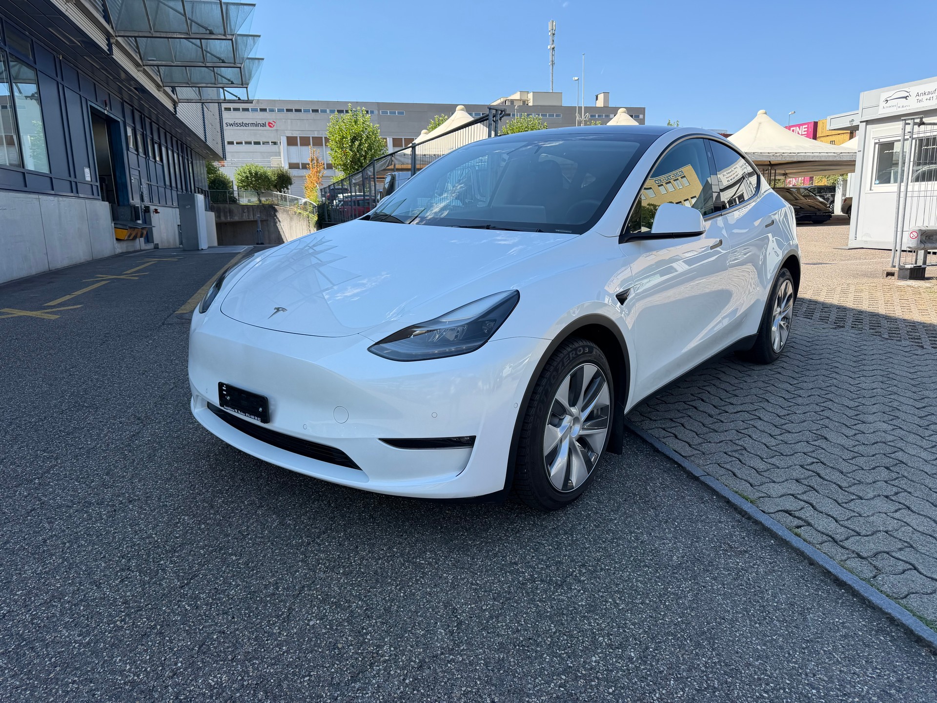 TESLA Model Y Long Range