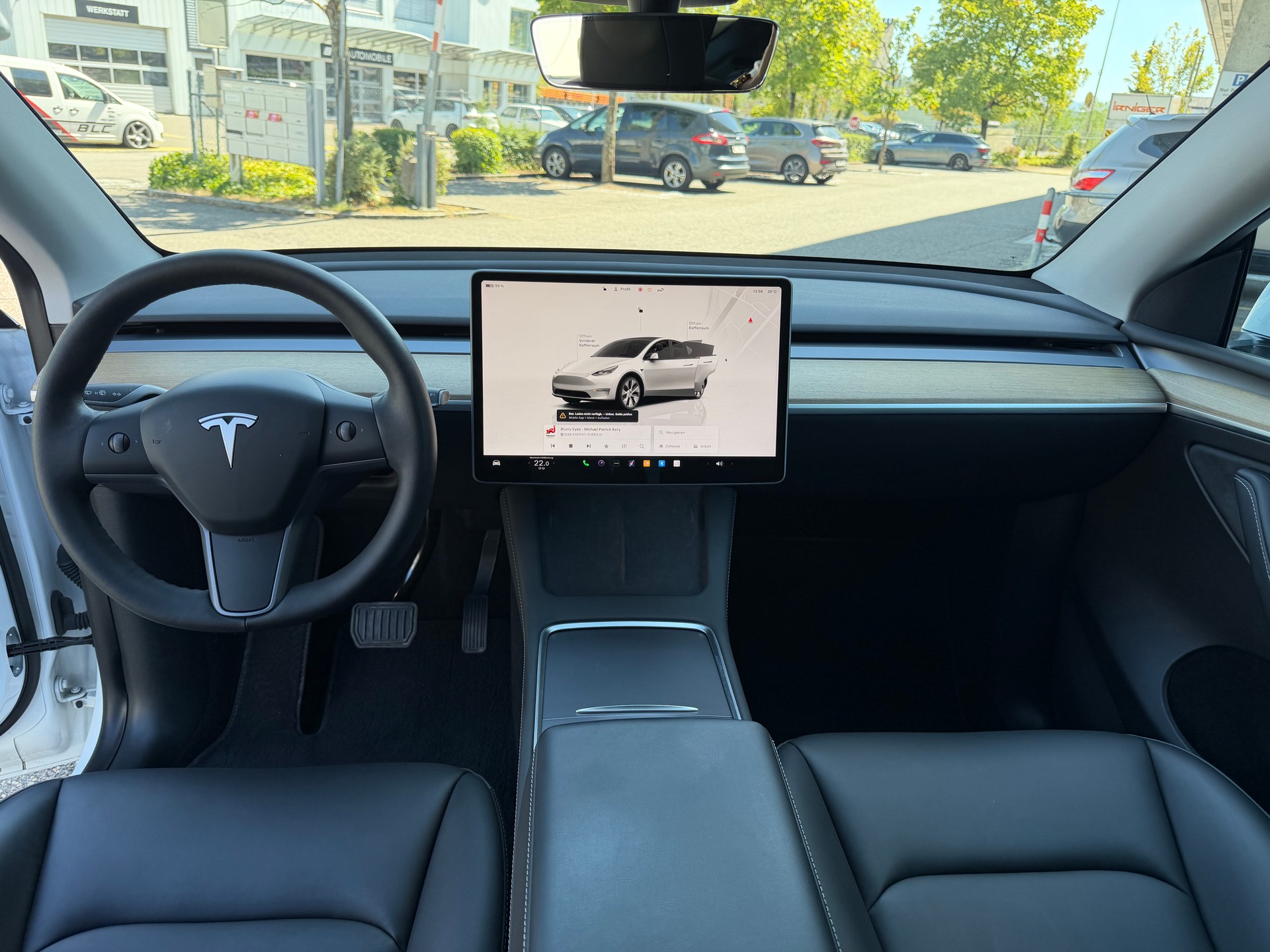 TESLA Model Y Long Range-image-9