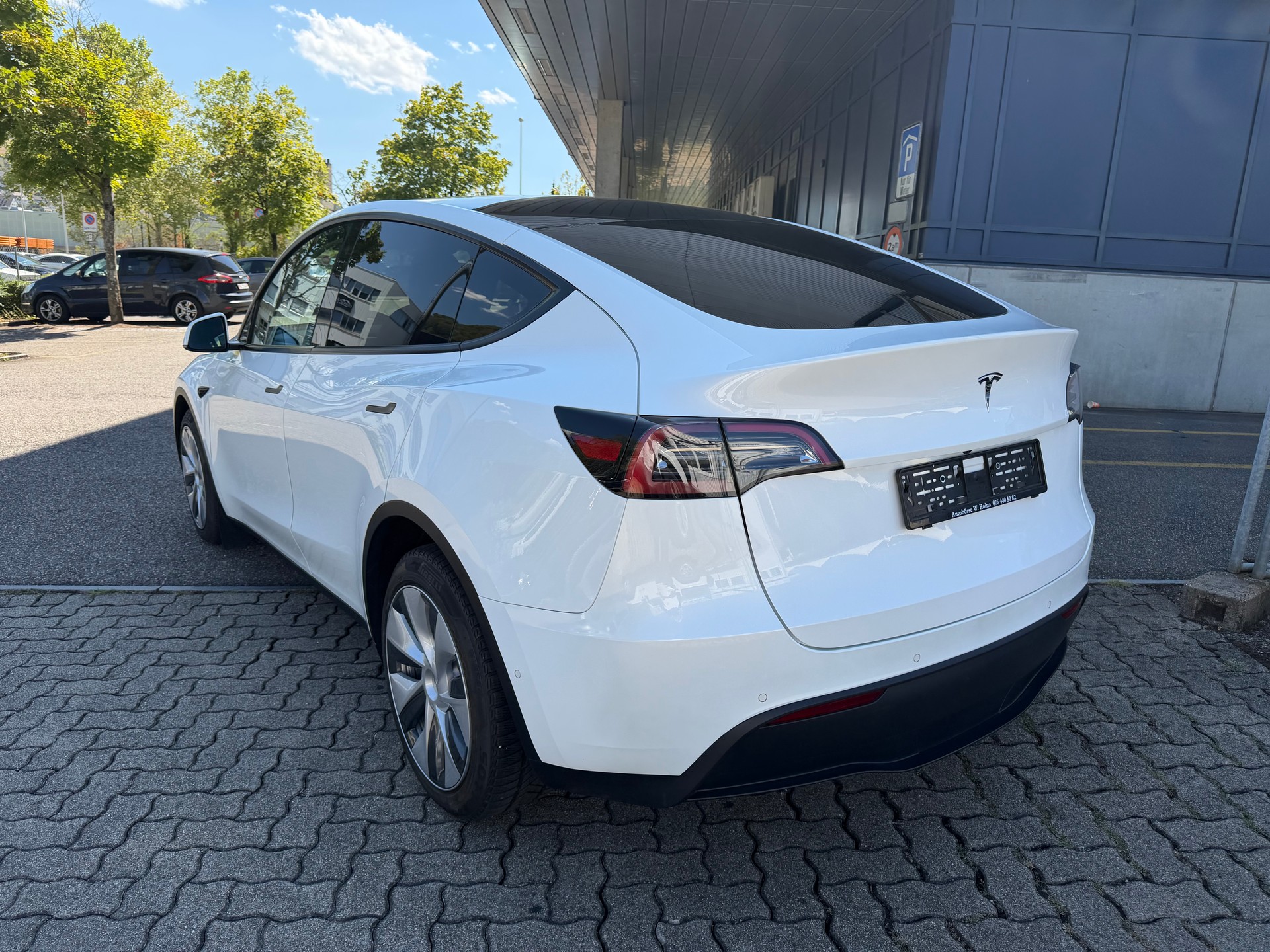 TESLA Model Y Long Range-image-6