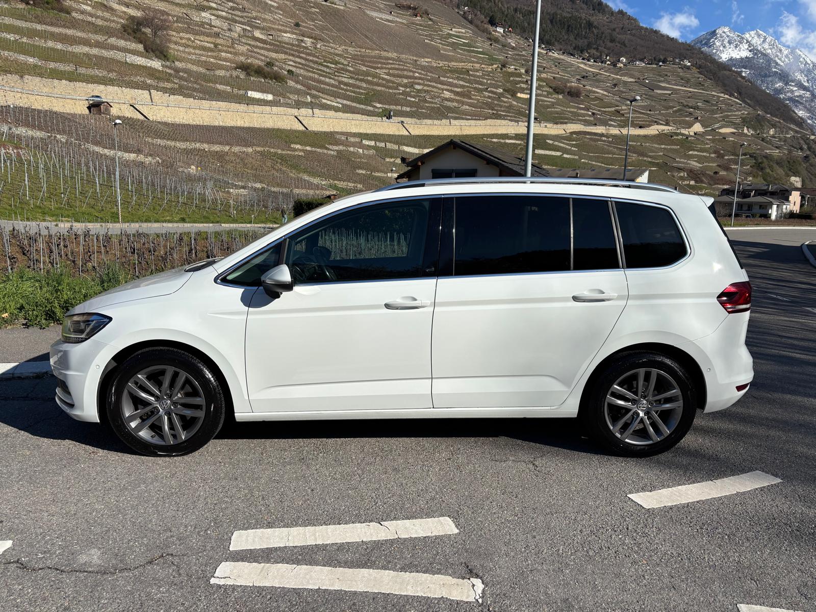 VW Touran 1.4 TSI BlueMotion Technology Sport DSG-image-4