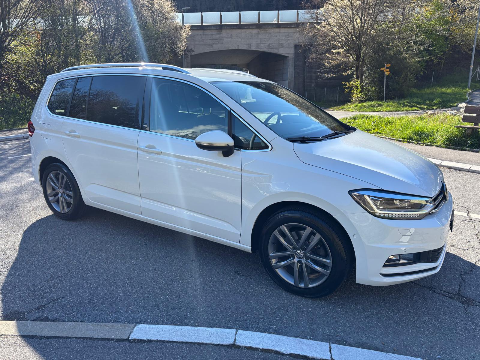 VW Touran 1.4 TSI BlueMotion Technology Sport DSG-image-1
