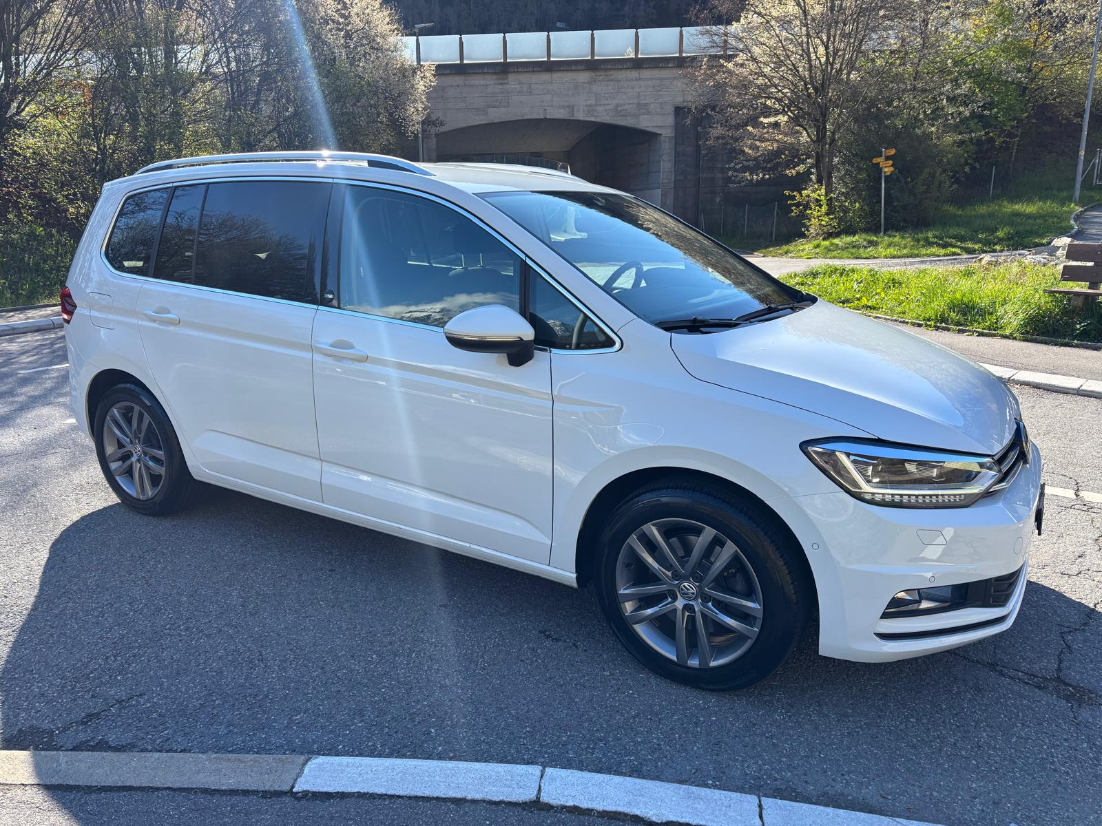 VW Touran 1.4 TSI BlueMotion Technology Sport DSG-image-10