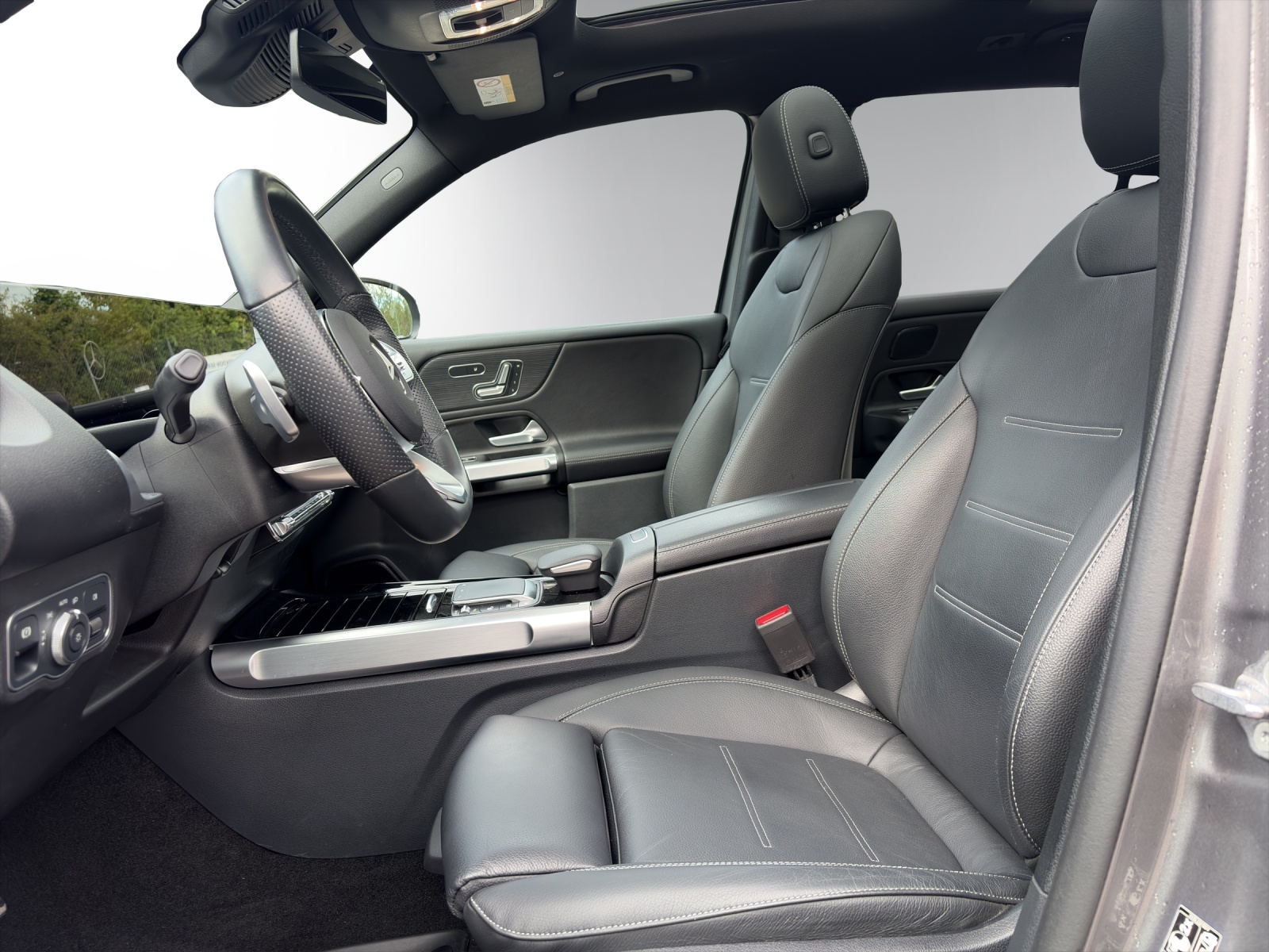 MERCEDES-BENZ GLB 250 4Matic 8G-Tronic-image-6