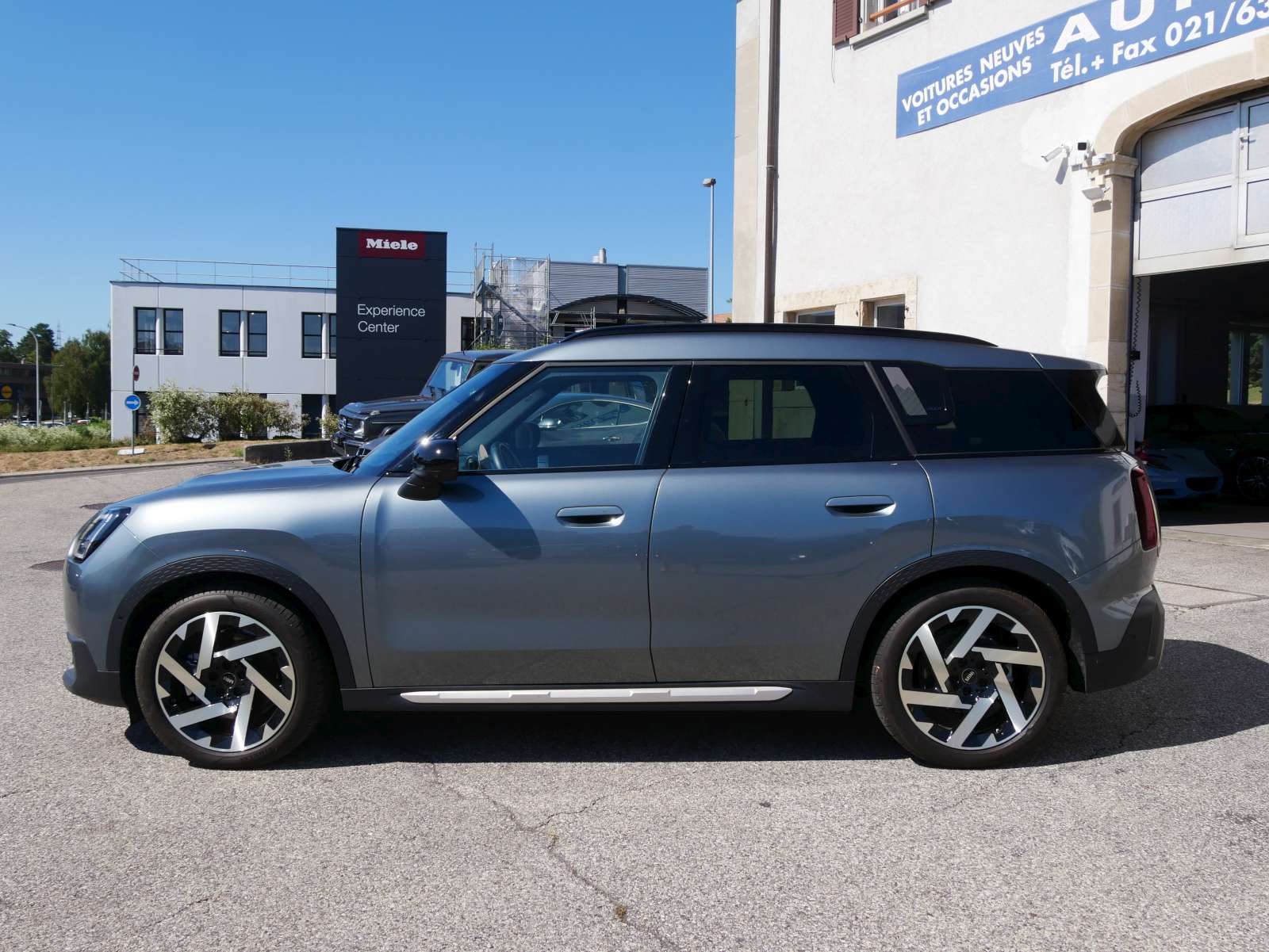 MINI Countryman SE ALL 4-image-1