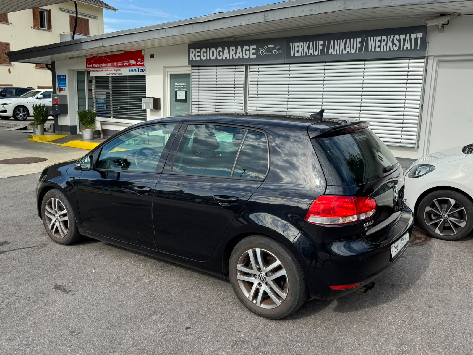 VW Golf 2.0 TDI Team 4Motion-image-2