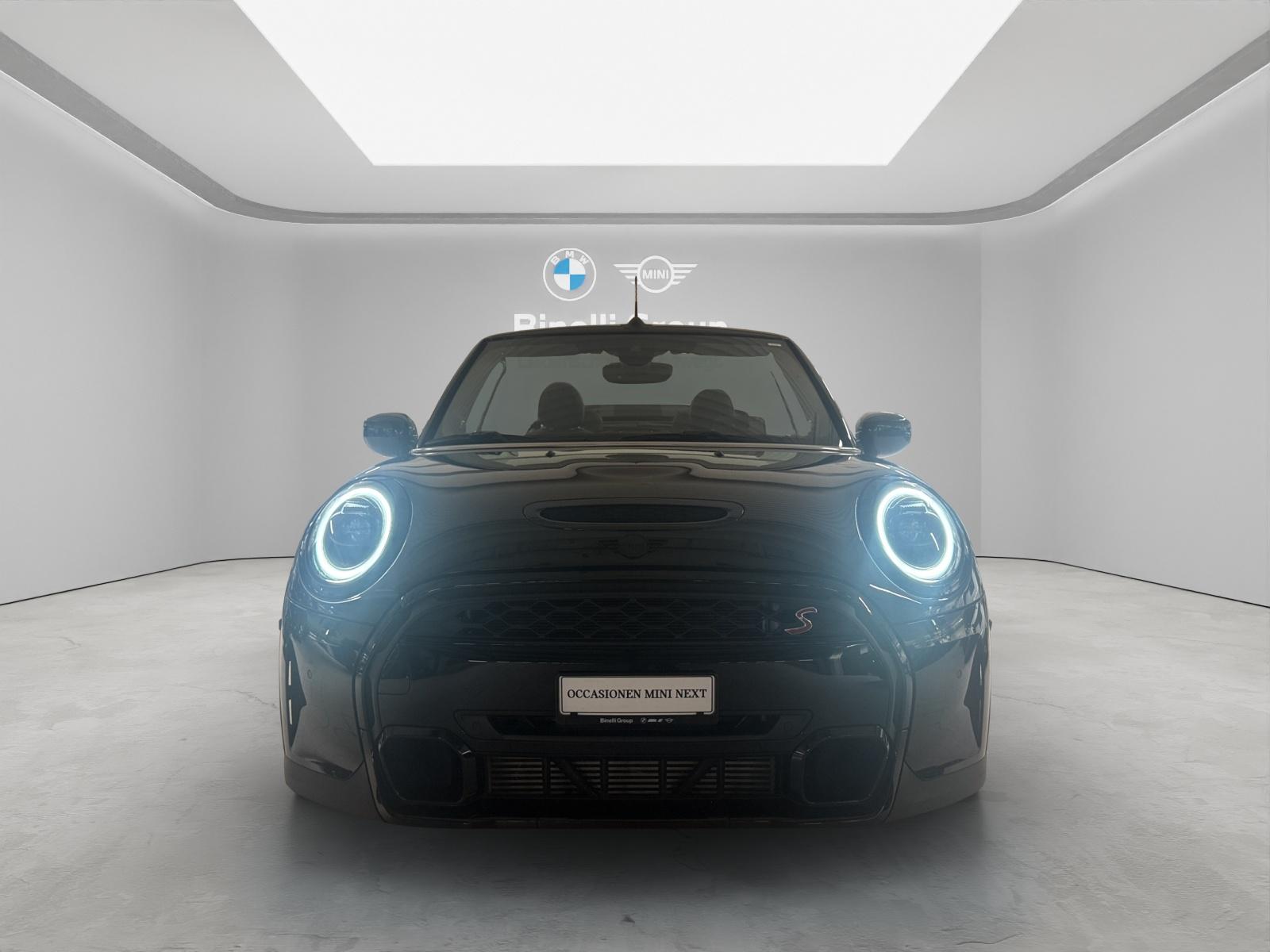 MINI Cabrio Cooper S-image-7