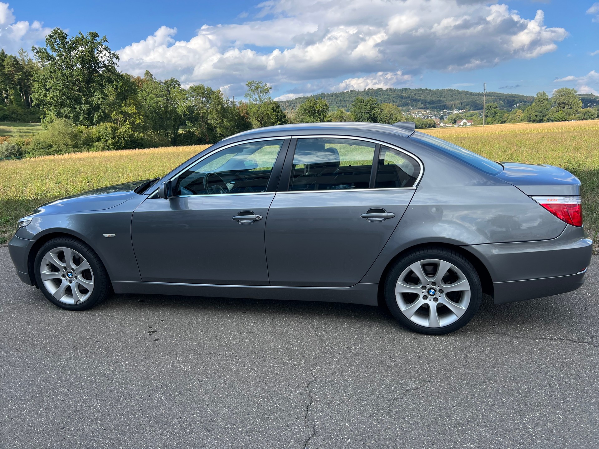 BMW 530xi Steptronic-image-2