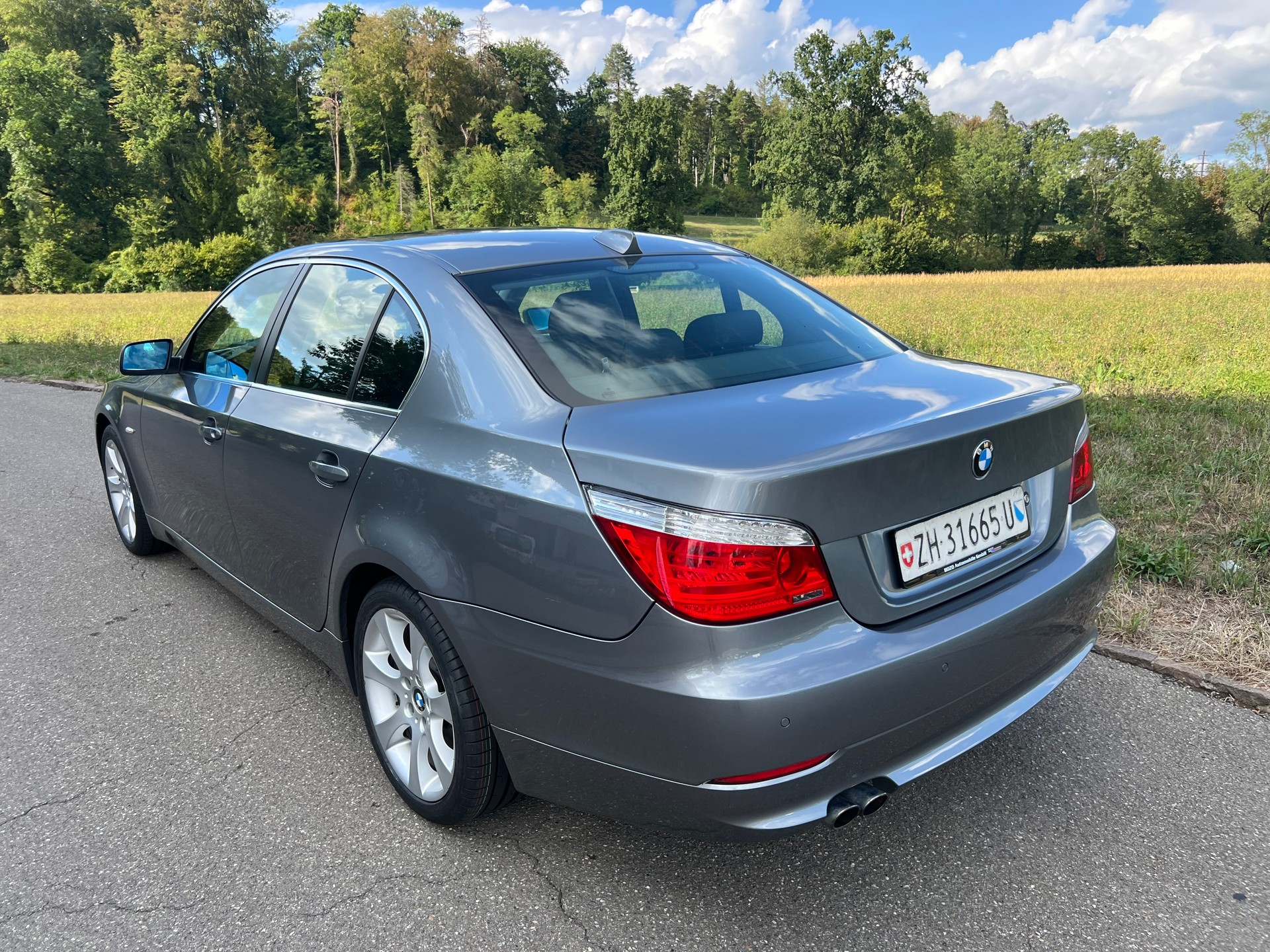 BMW 530xi Steptronic-image-3