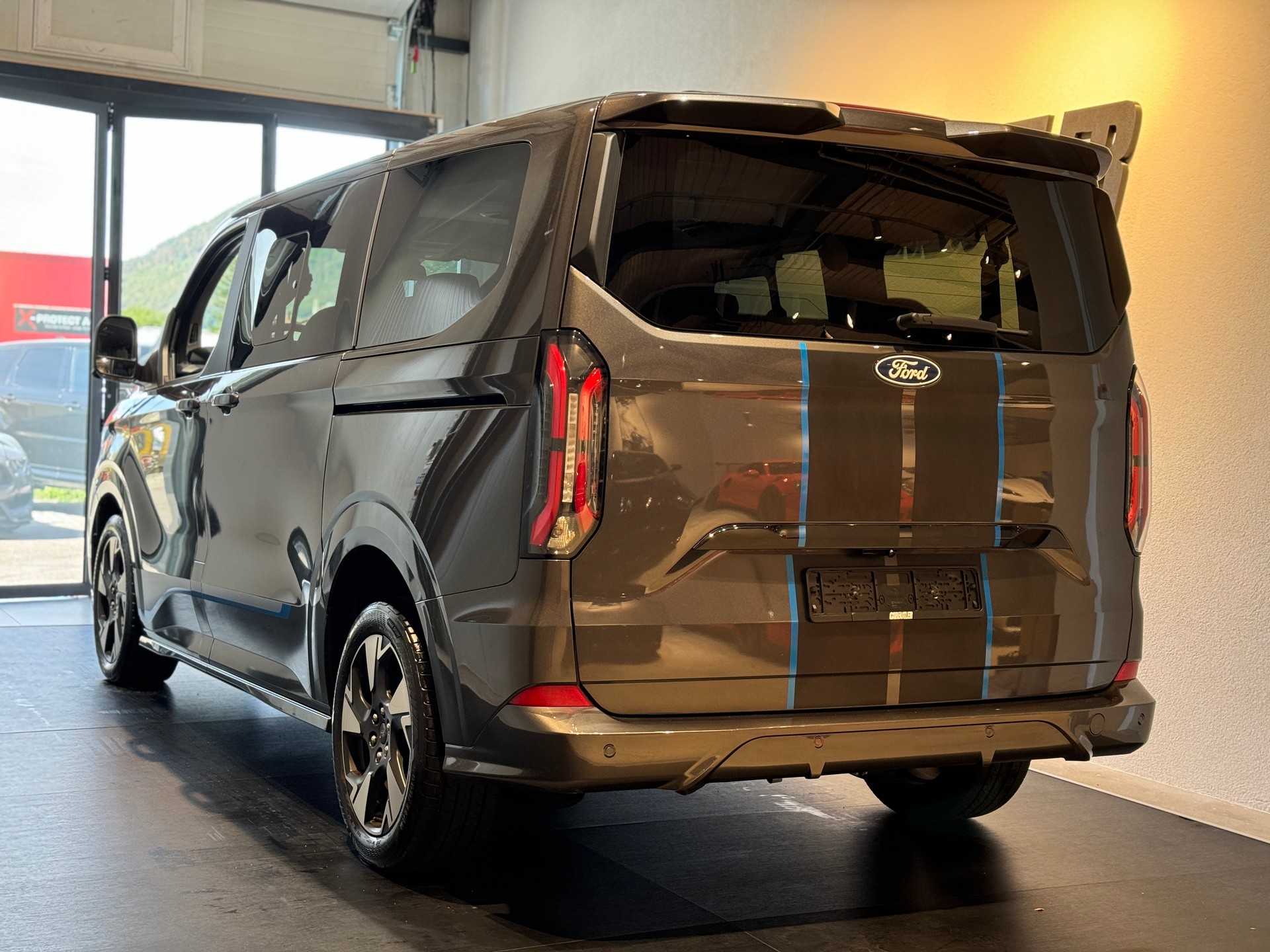 FORD Tourneo Bus 320 L1 SPORT 170PS Automat MAGNETIC GREY 🧑🧑🧒🧒🚌-image-7