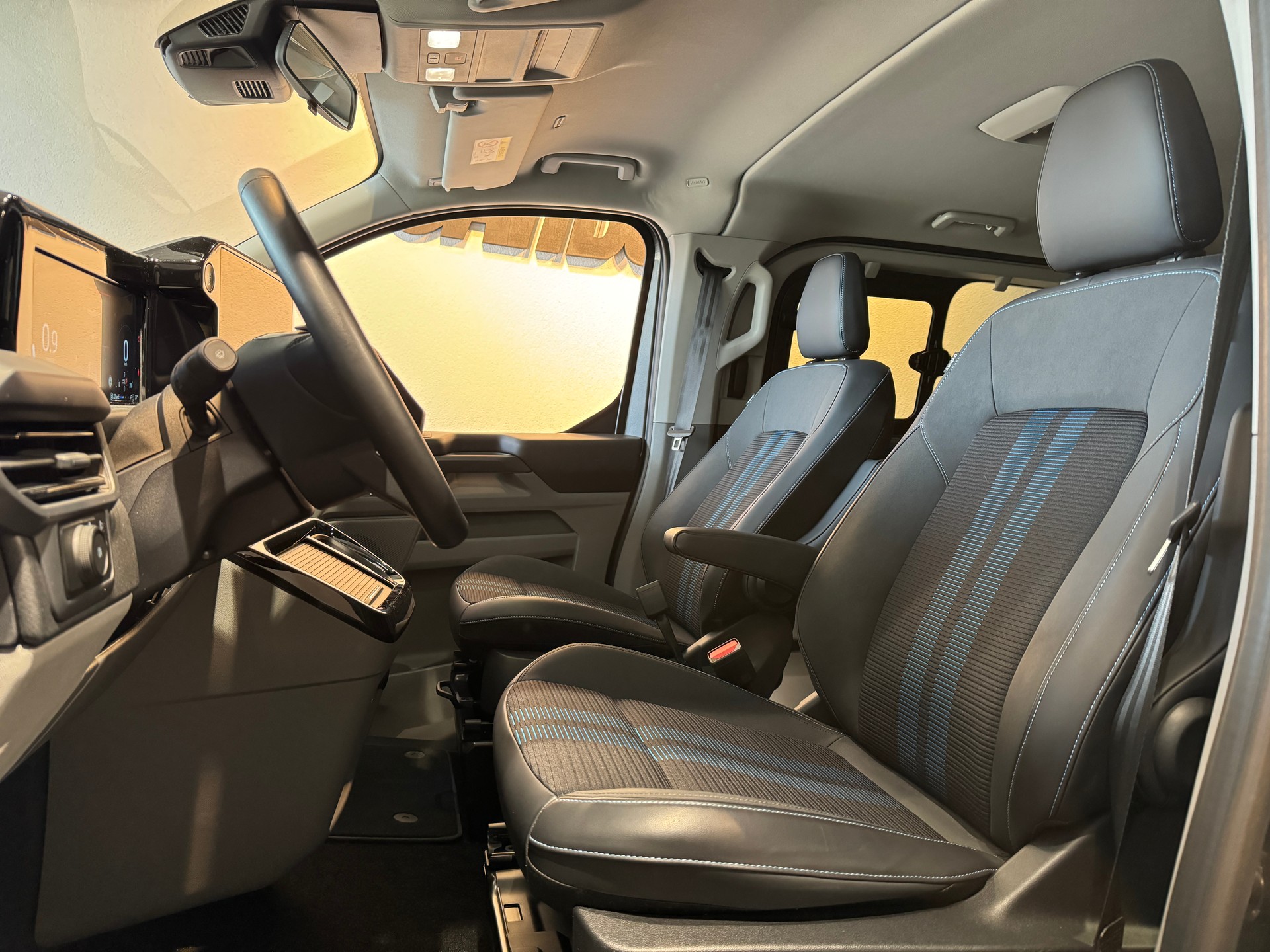 FORD Tourneo Bus 320 L1 SPORT 170PS Automat MAGNETIC GREY 🧑🧑🧒🧒🚌-image-12