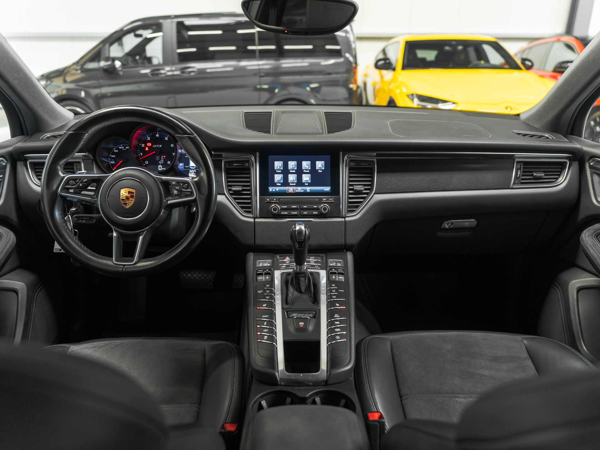PORSCHE Macan GTS PDK-image-6