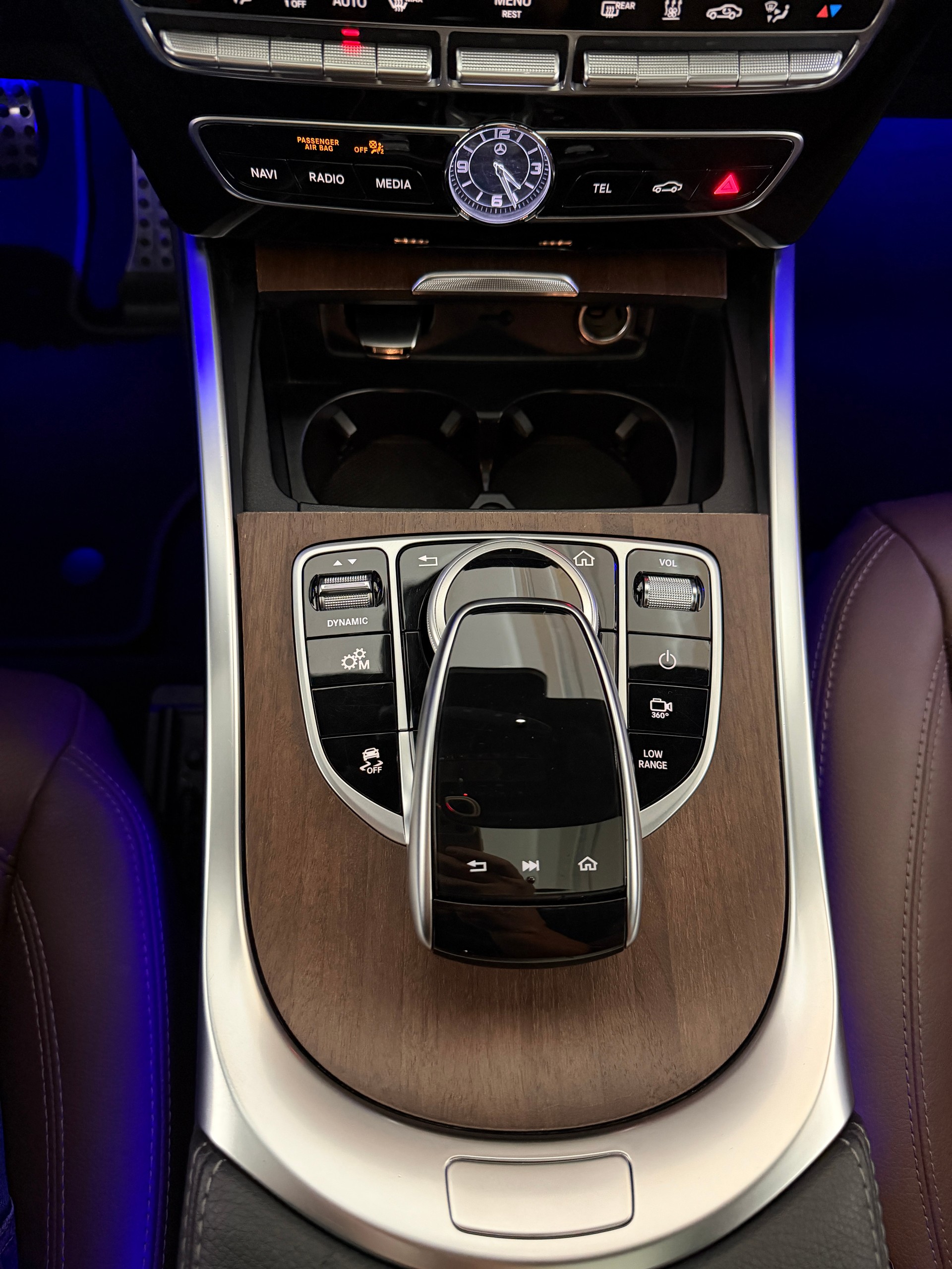 MERCEDES-BENZ G 400 d 9G-Tronic-image-18
