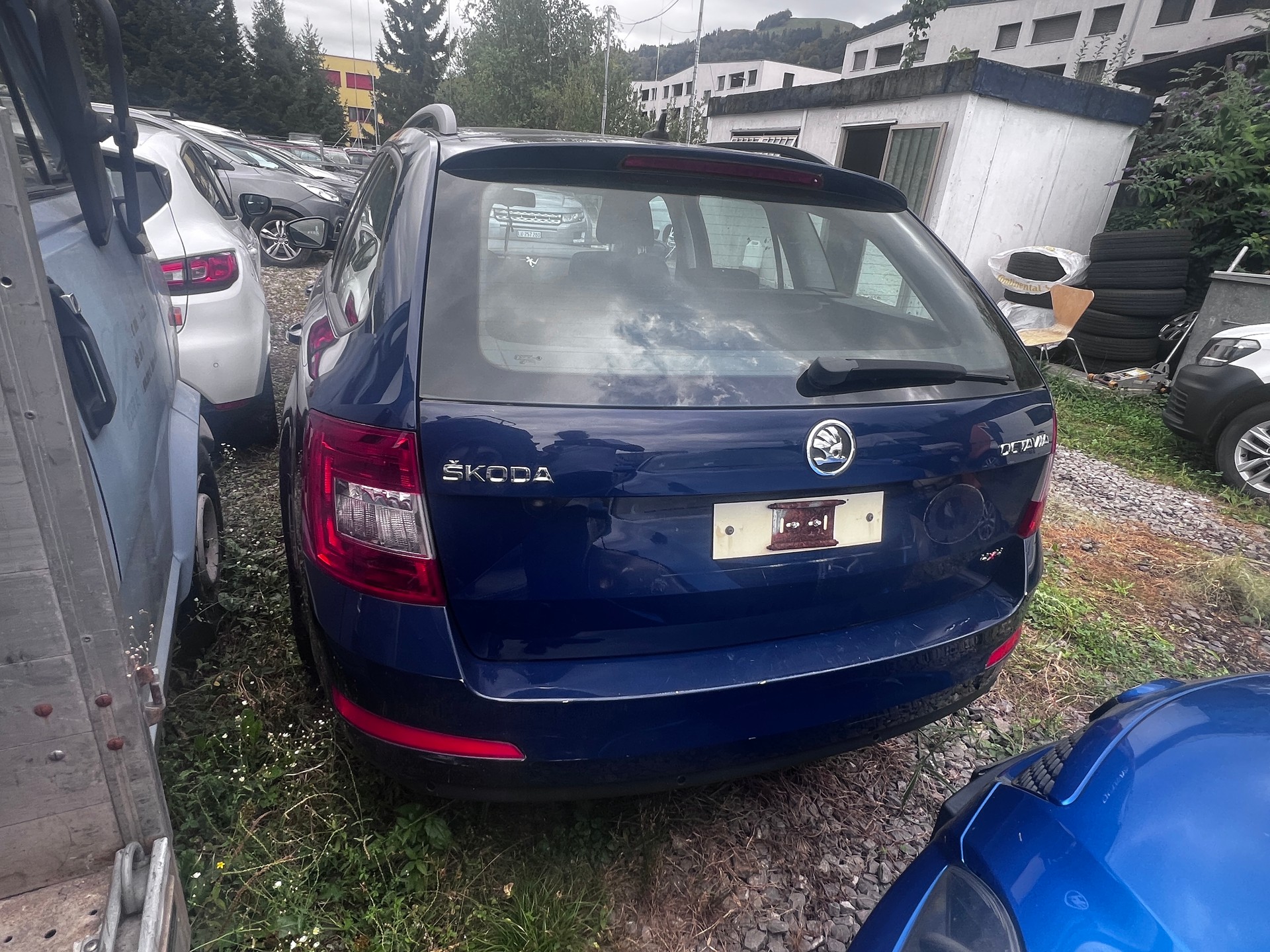 SKODA Octavia Combi 1.8 TSI L&K 4x4 DSG-image-3
