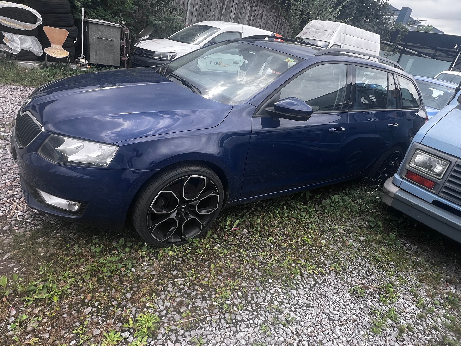 SKODA Octavia Combi 1.8 TSI L&K 4x4 DSG-image-4