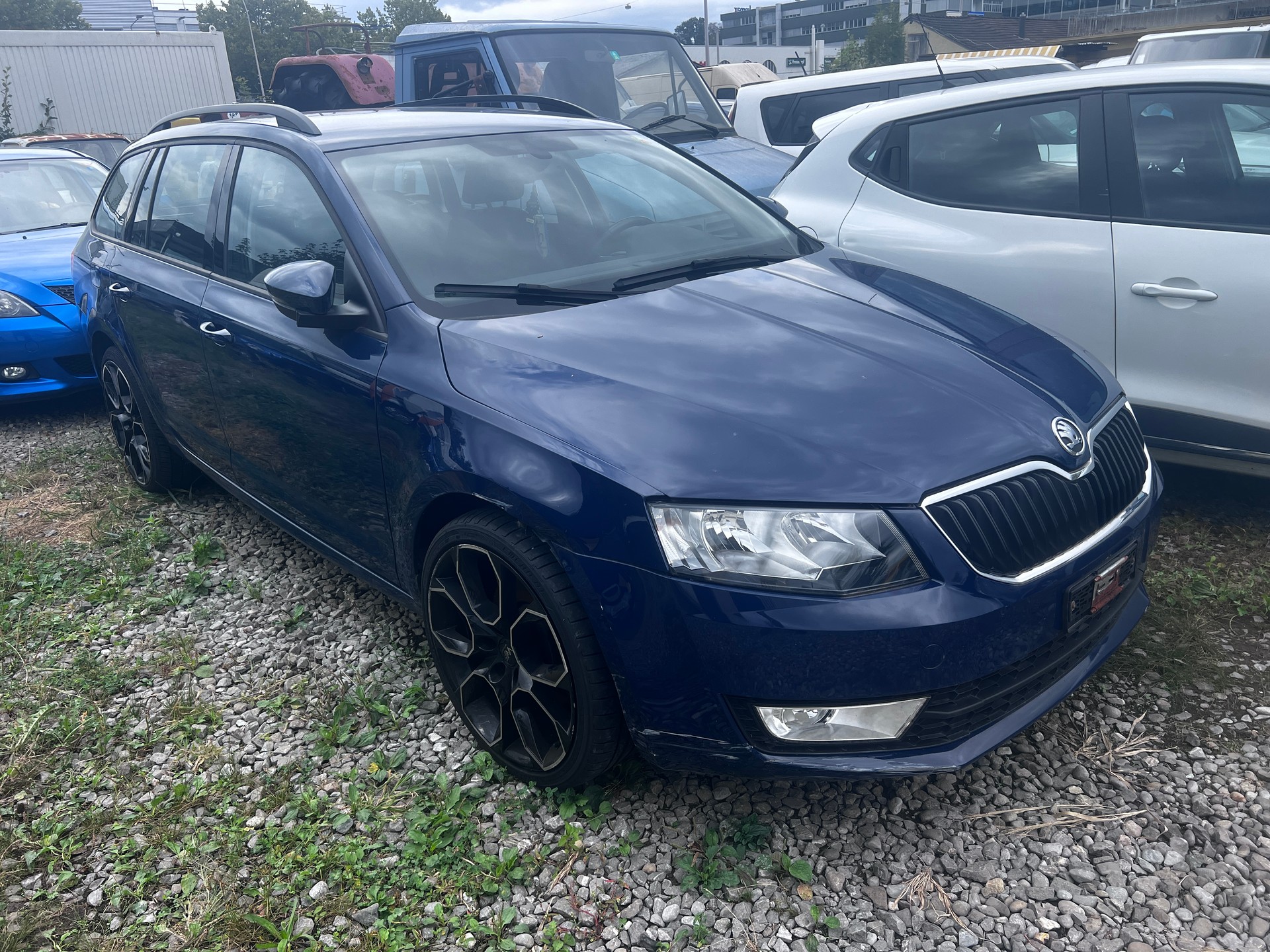 SKODA Octavia Combi 1.8 TSI L&K 4x4 DSG-image-1