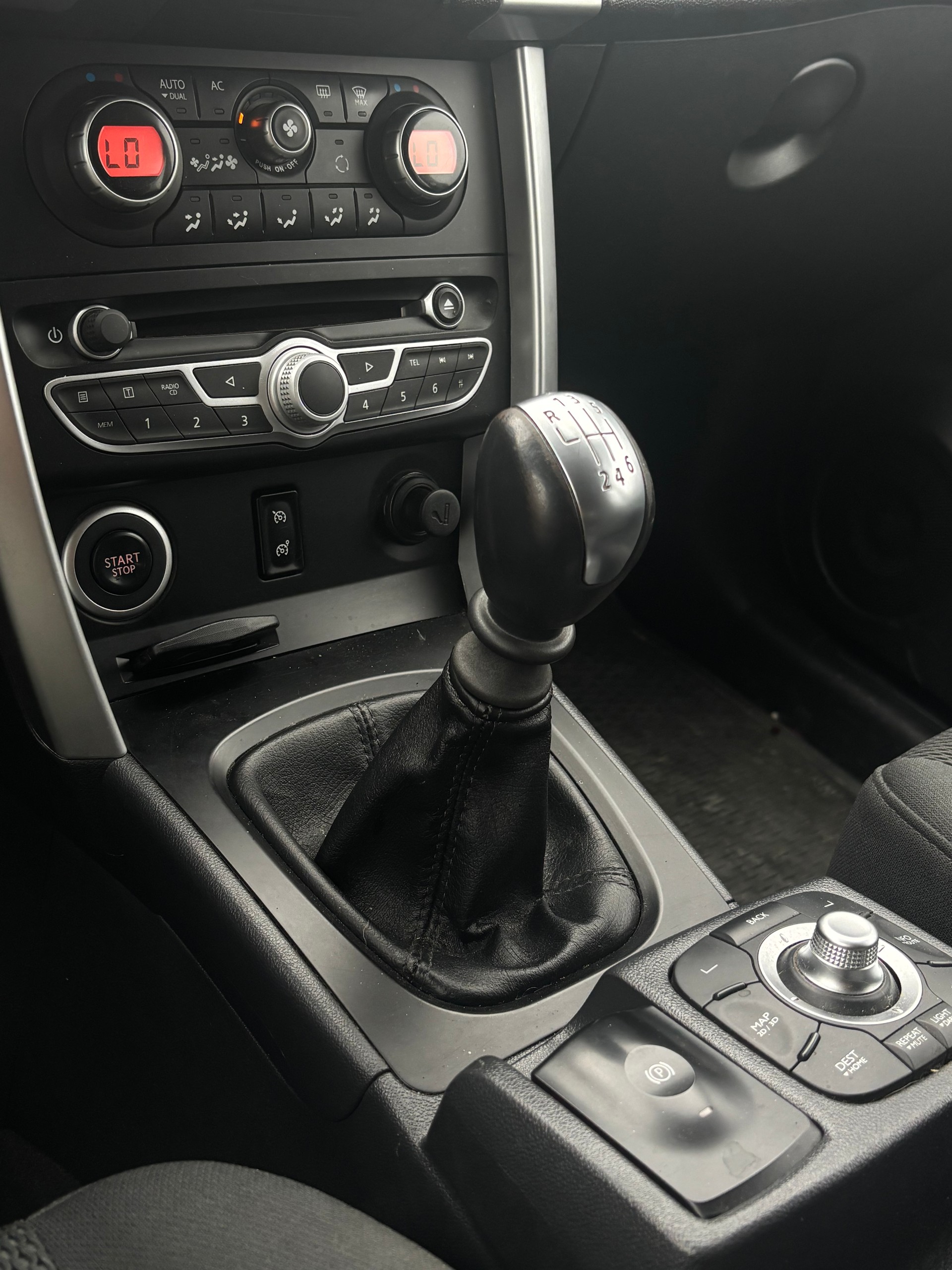 RENAULT Koleos 2.0 dCi Exception 4x4-image-9