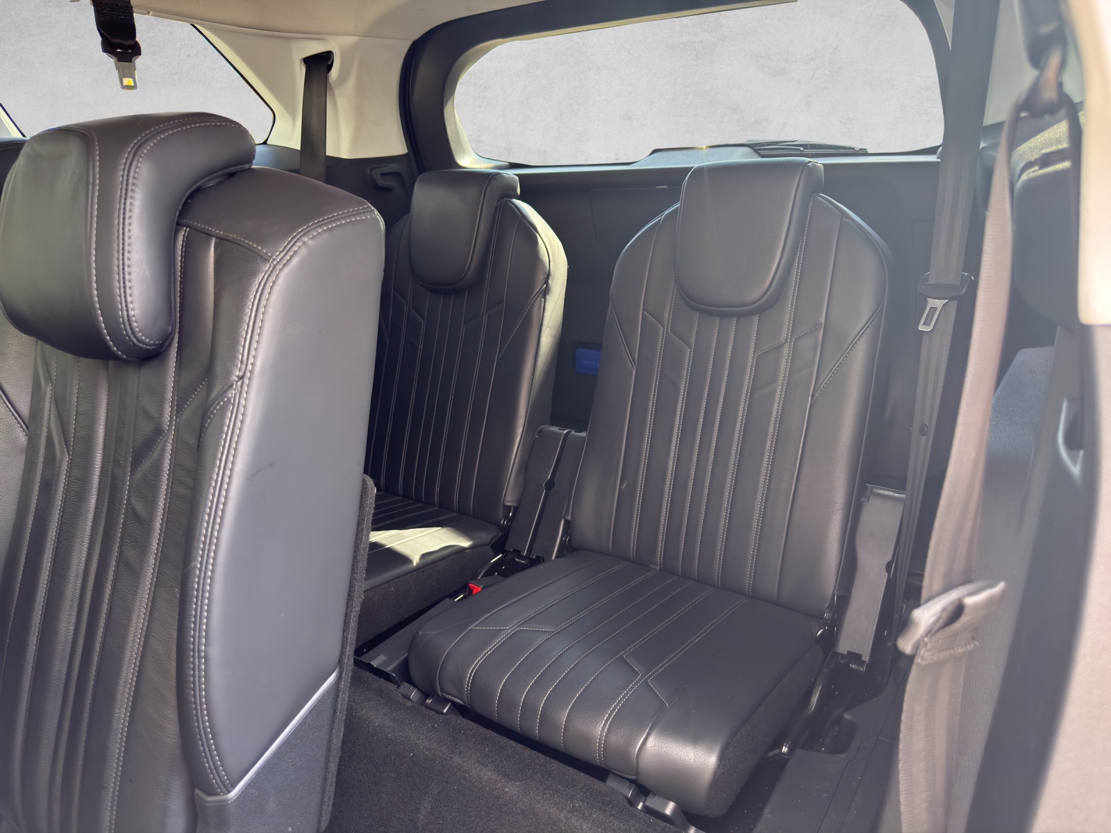 PEUGEOT 5008 1.6 THP Allure EAT-image-20