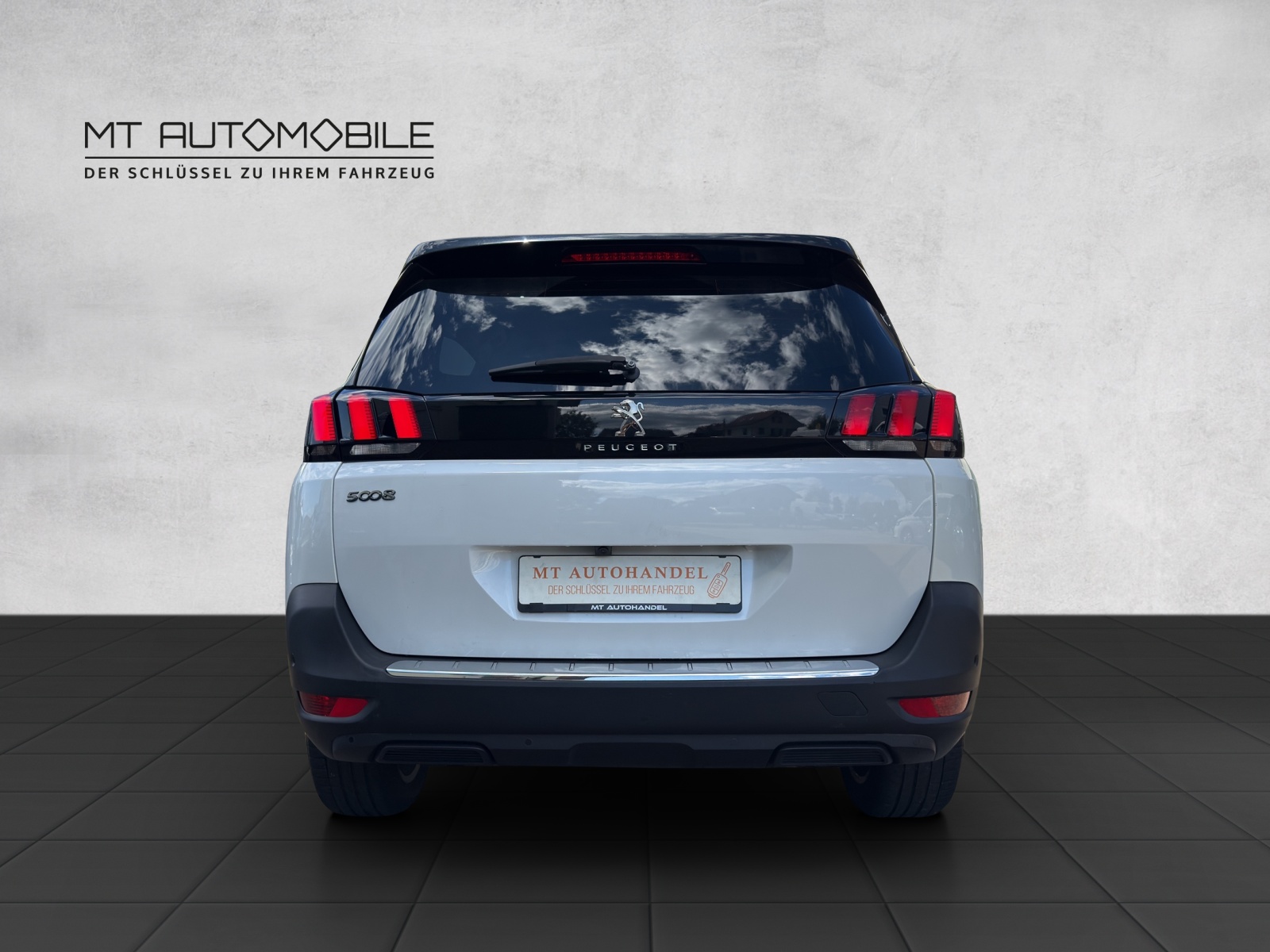 PEUGEOT 5008 1.6 THP Allure EAT-image-4