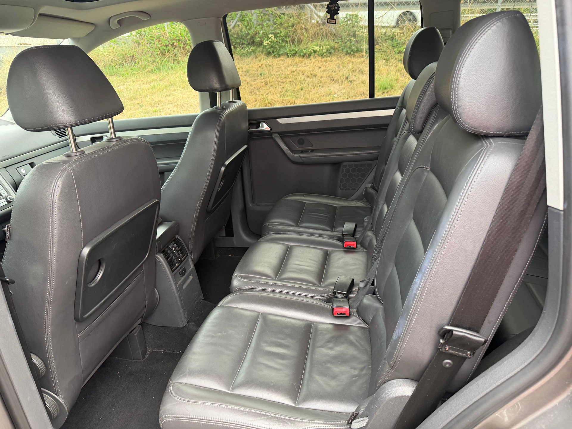 VW Touran 2.0 TDI Trendline-image-8
