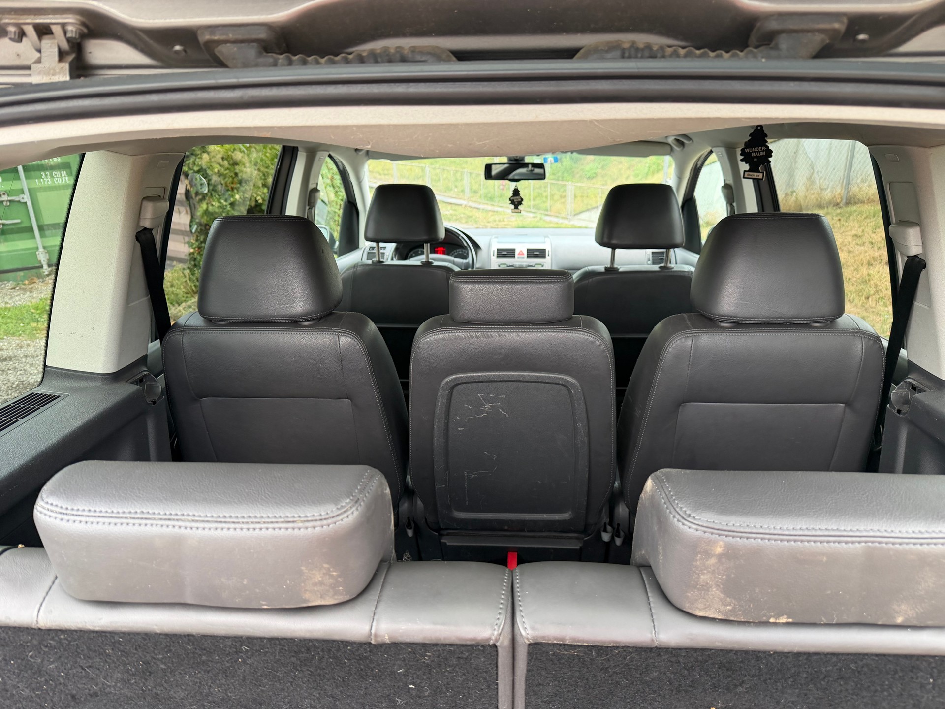 VW Touran 2.0 TDI Trendline-image-6