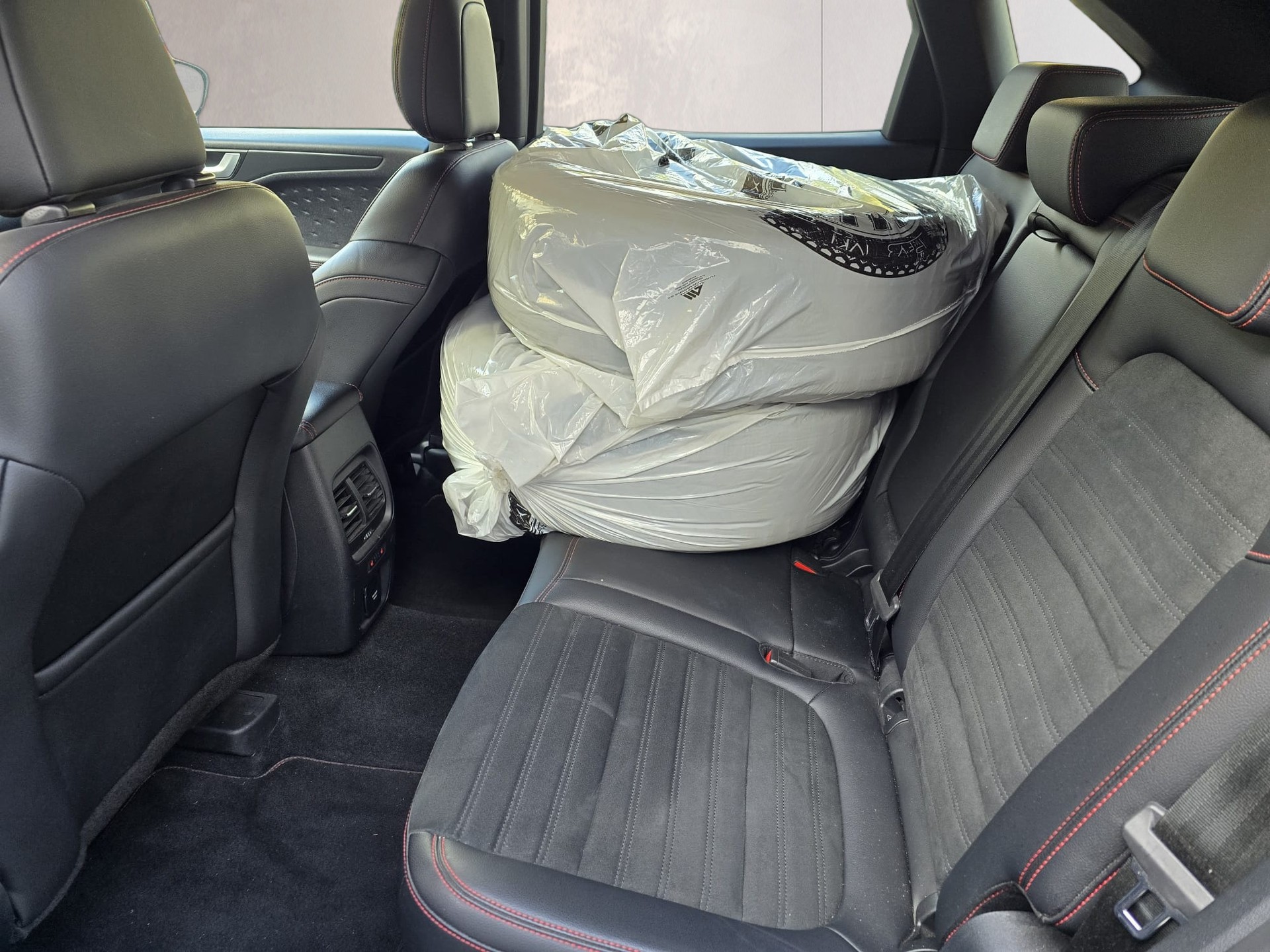 FORD Kuga 2.0 TDCi EcoBlue ST-Line 4WD Automat-image-18