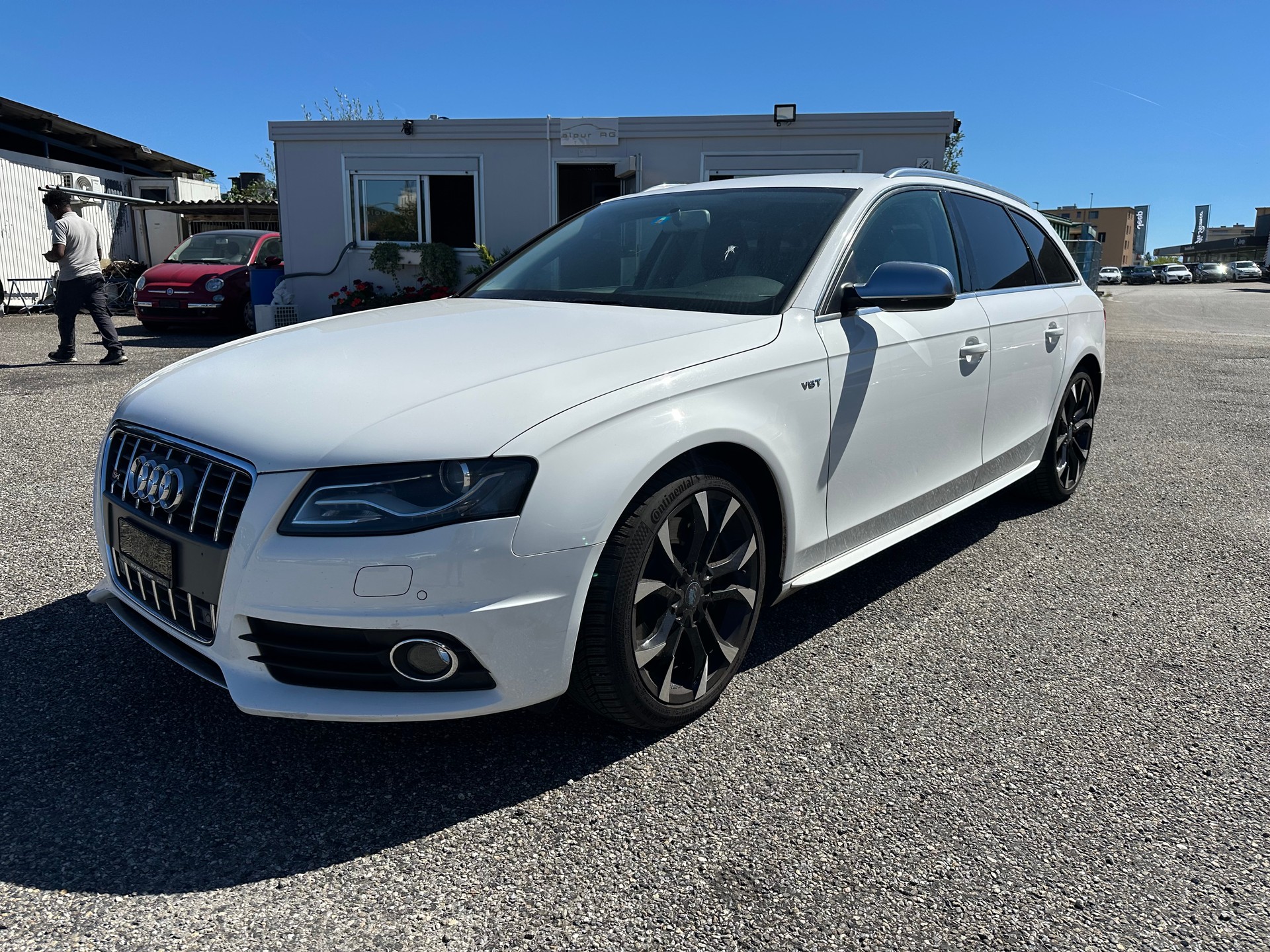 AUDI S4 Avant 3.0 TFSI quattro S-tronic-image-1