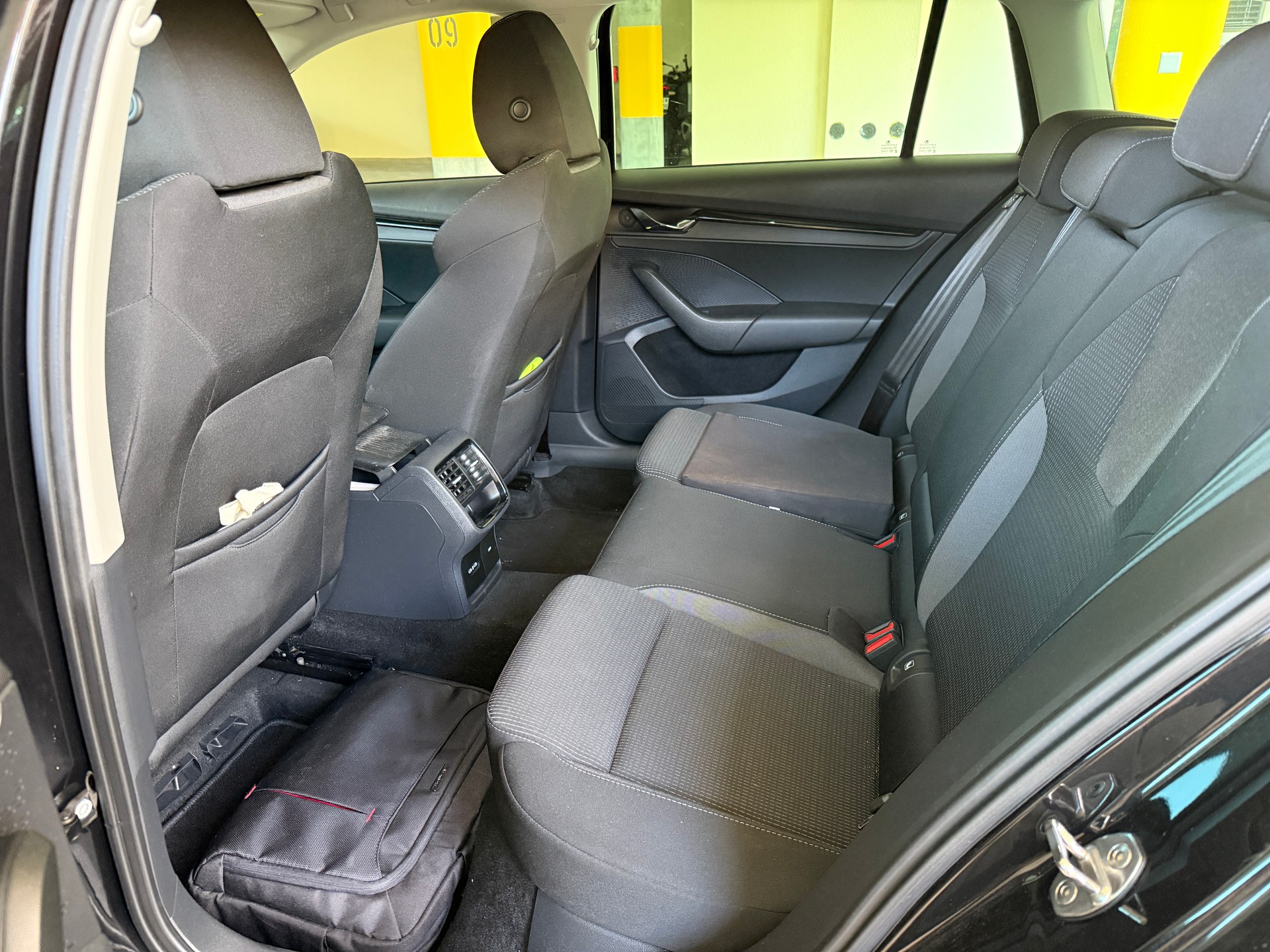 SKODA 2.0 TSI Ambition 4x4 DSG-image-5