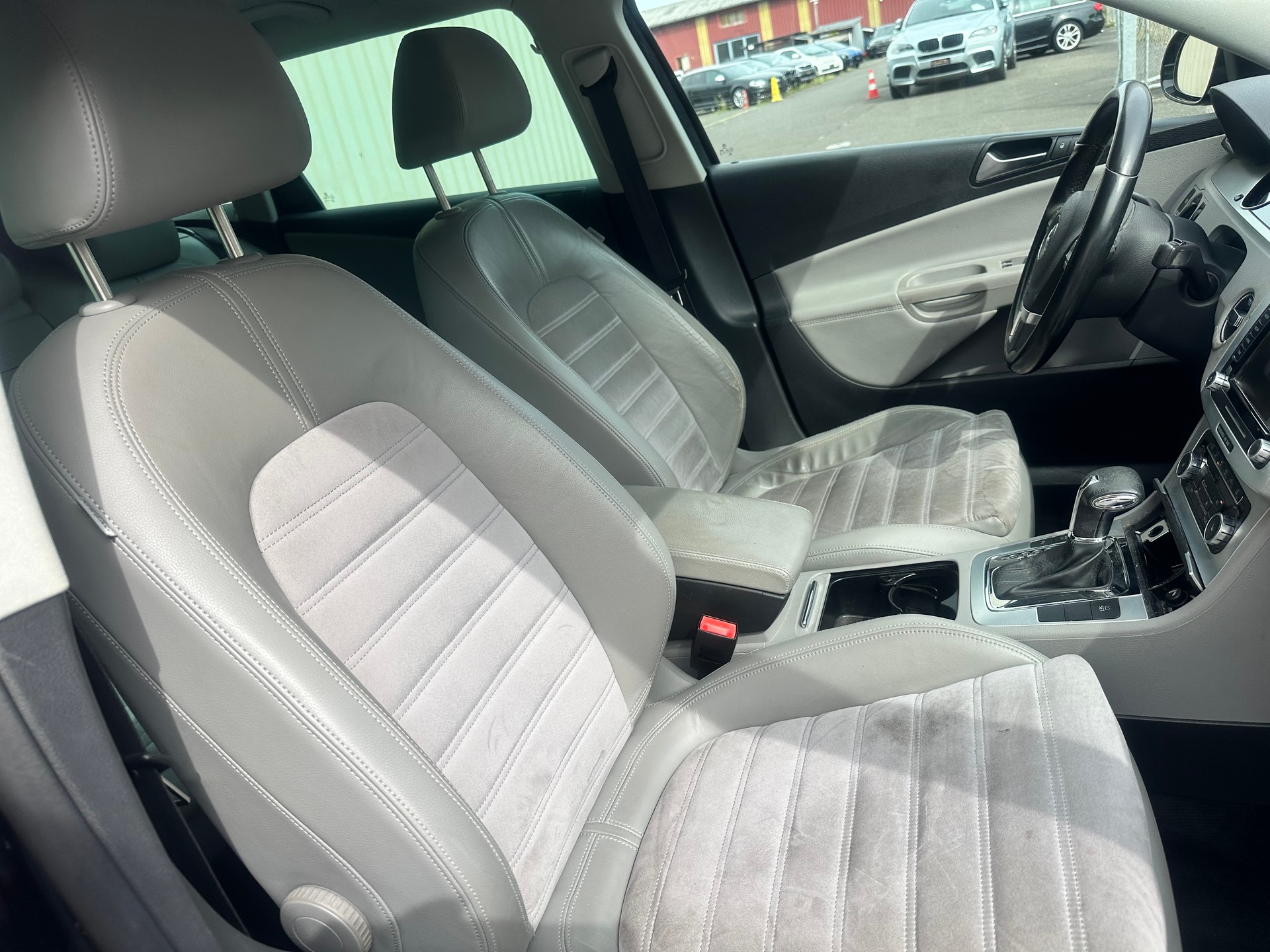 VW Passat Variant 2.0 TDI Comfortline 4Motion DSG-image-15