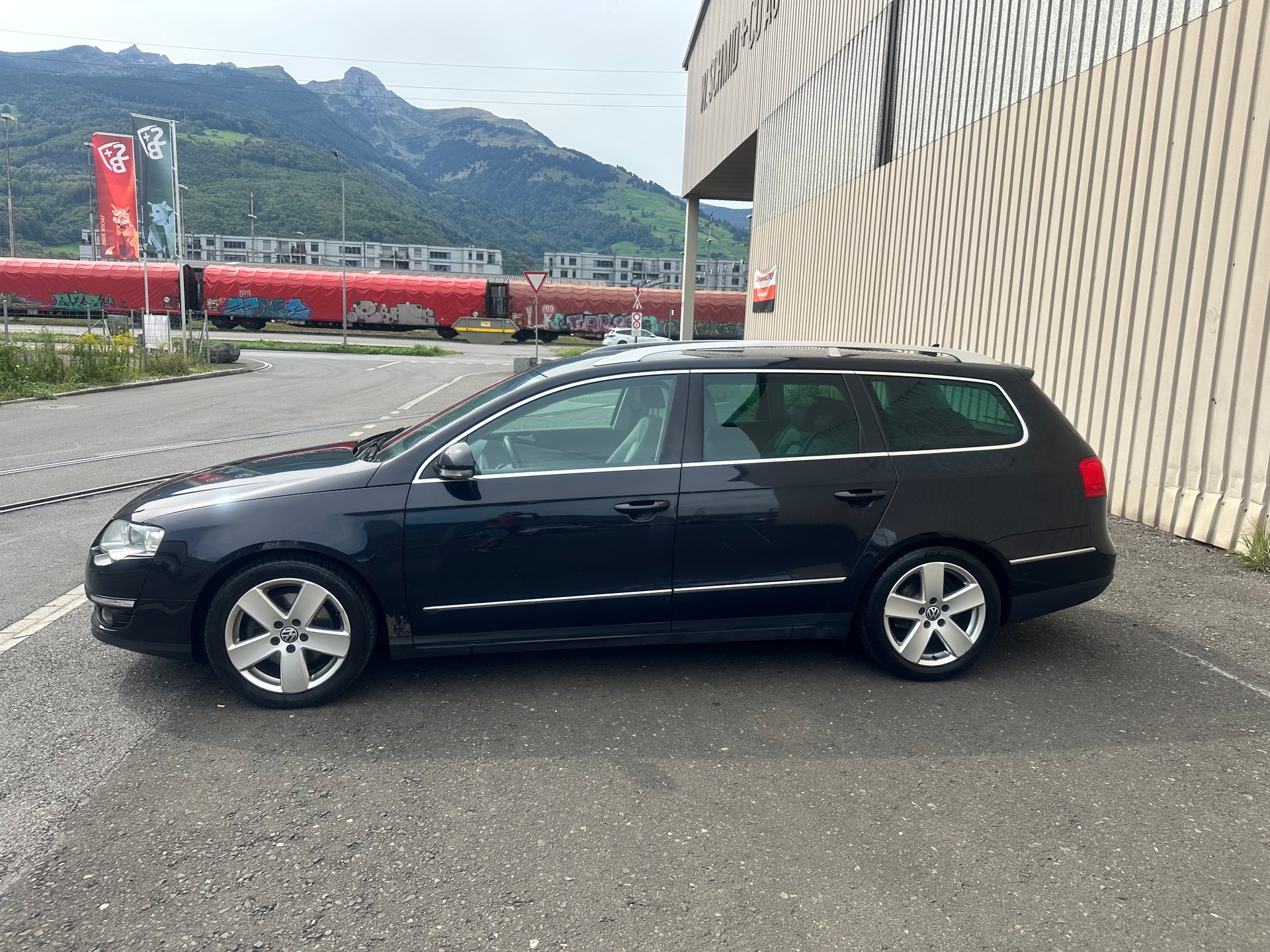 VW Passat Variant 2.0 TDI Comfortline 4Motion DSG-image-3