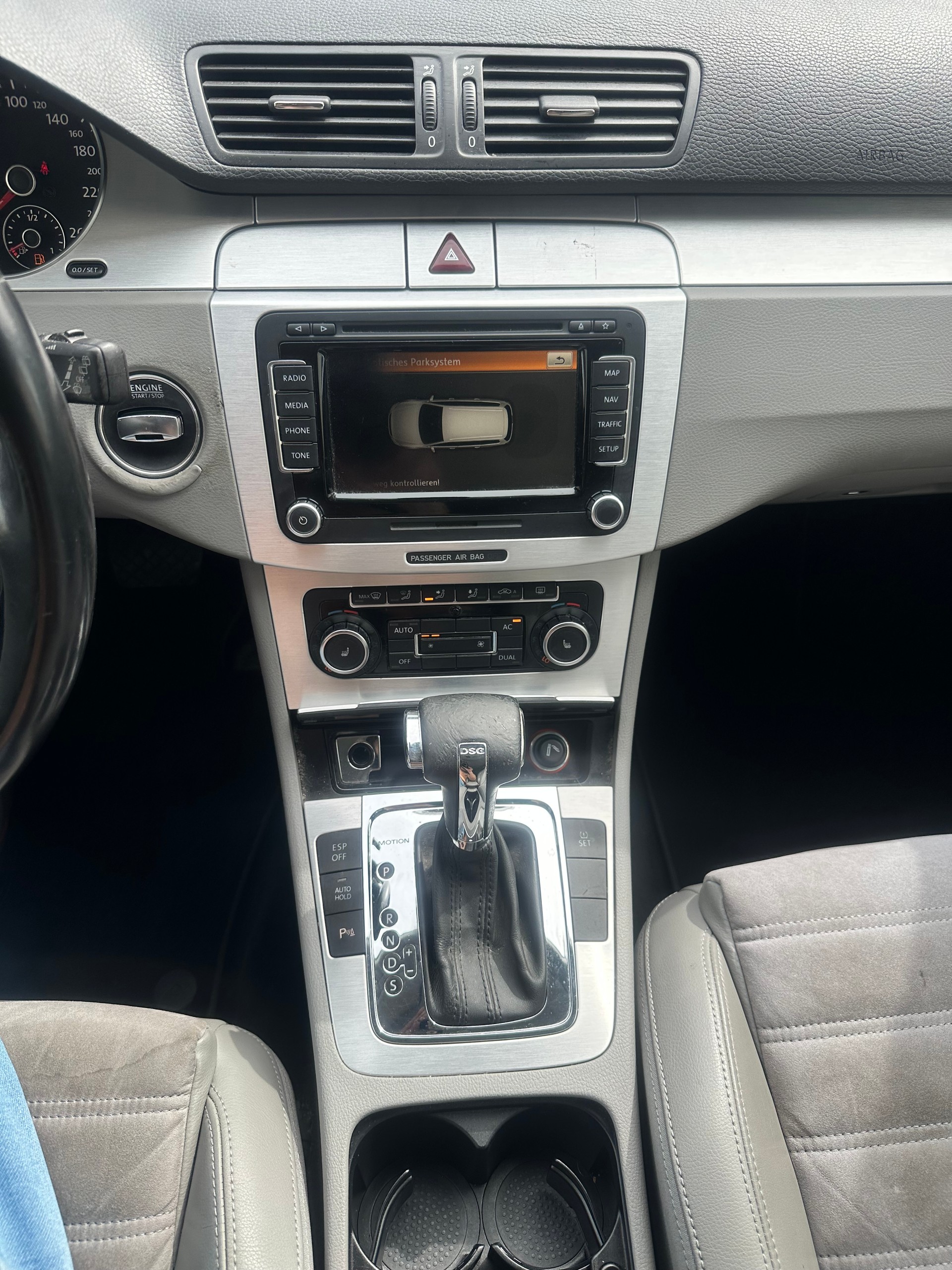 VW Passat Variant 2.0 TDI Comfortline 4Motion DSG-image-10
